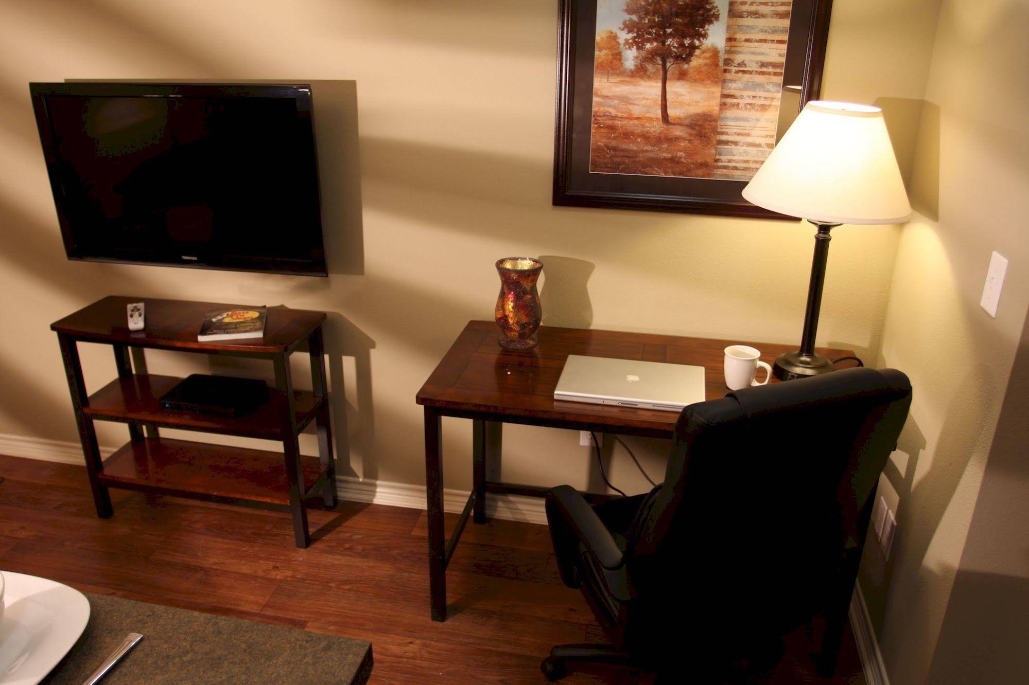 Eagle's Den Suites at Big Spring
