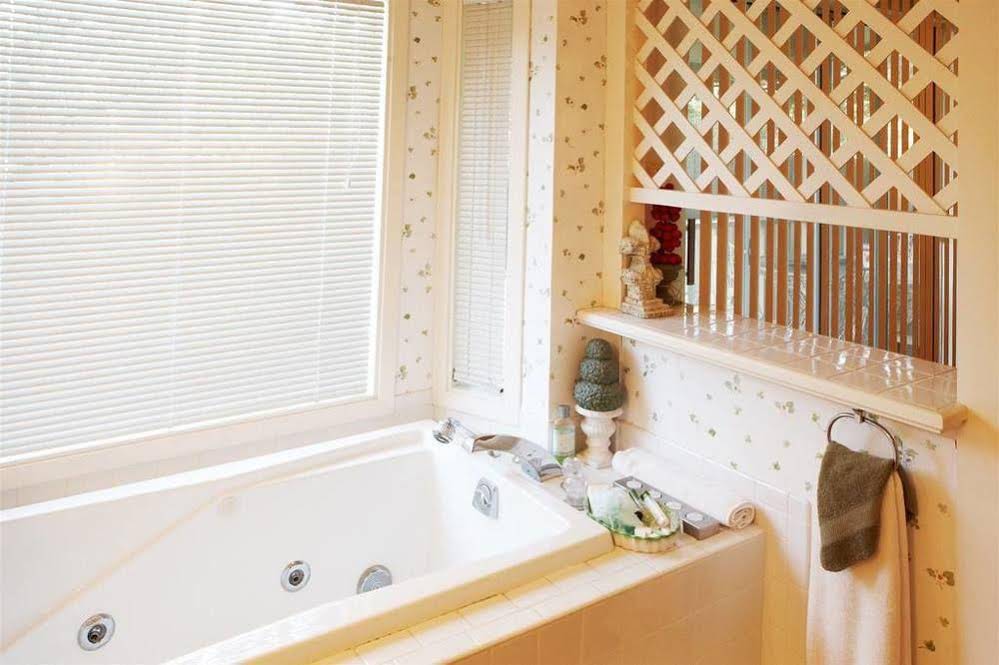 Acorn Bed & Breakfast