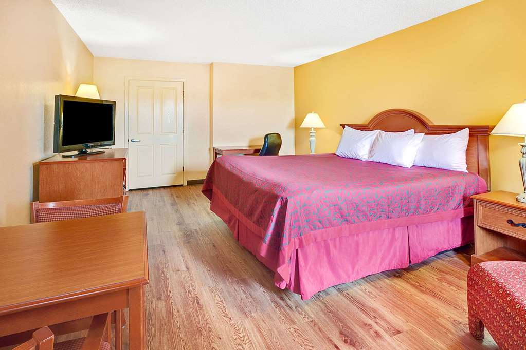 Days Inn by Wyndham Boerne
