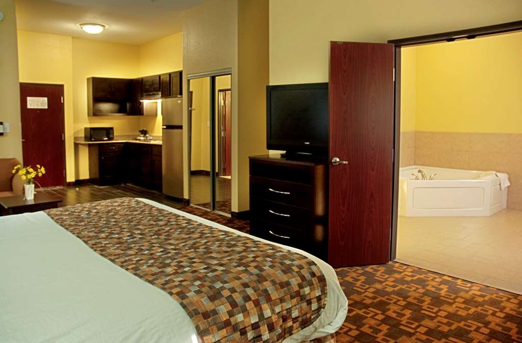 Best Western Bowie Inn & Suites