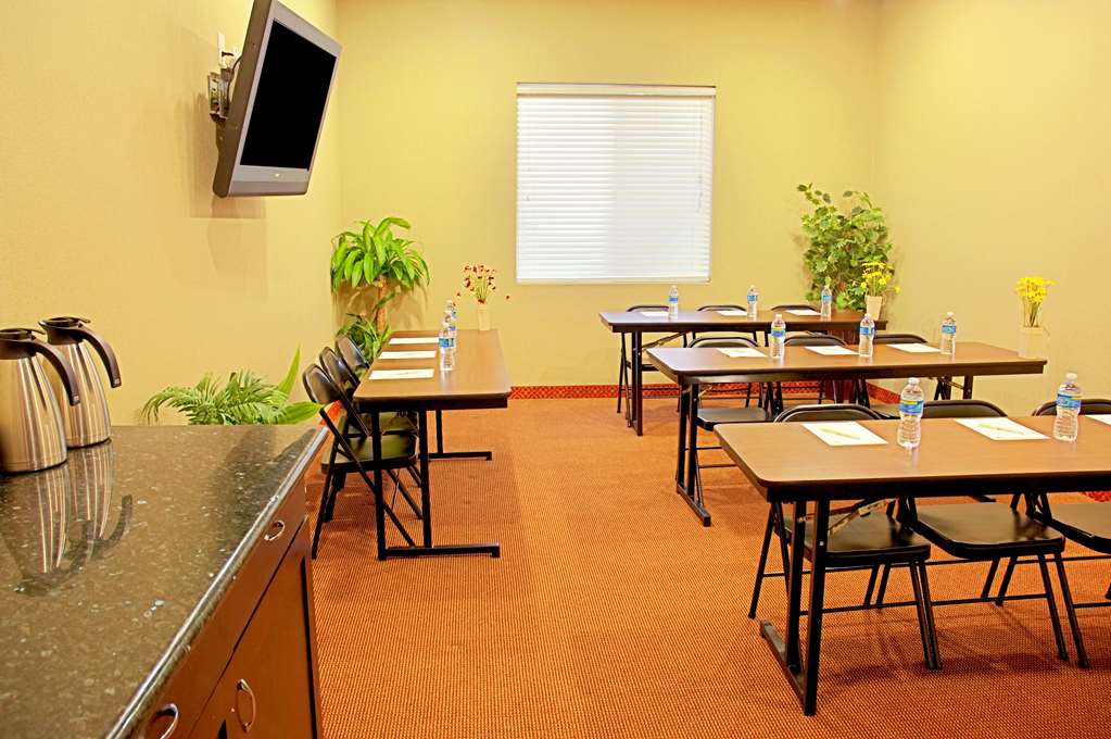 Best Western Bowie Inn & Suites