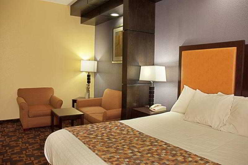 Best Western Bowie Inn & Suites