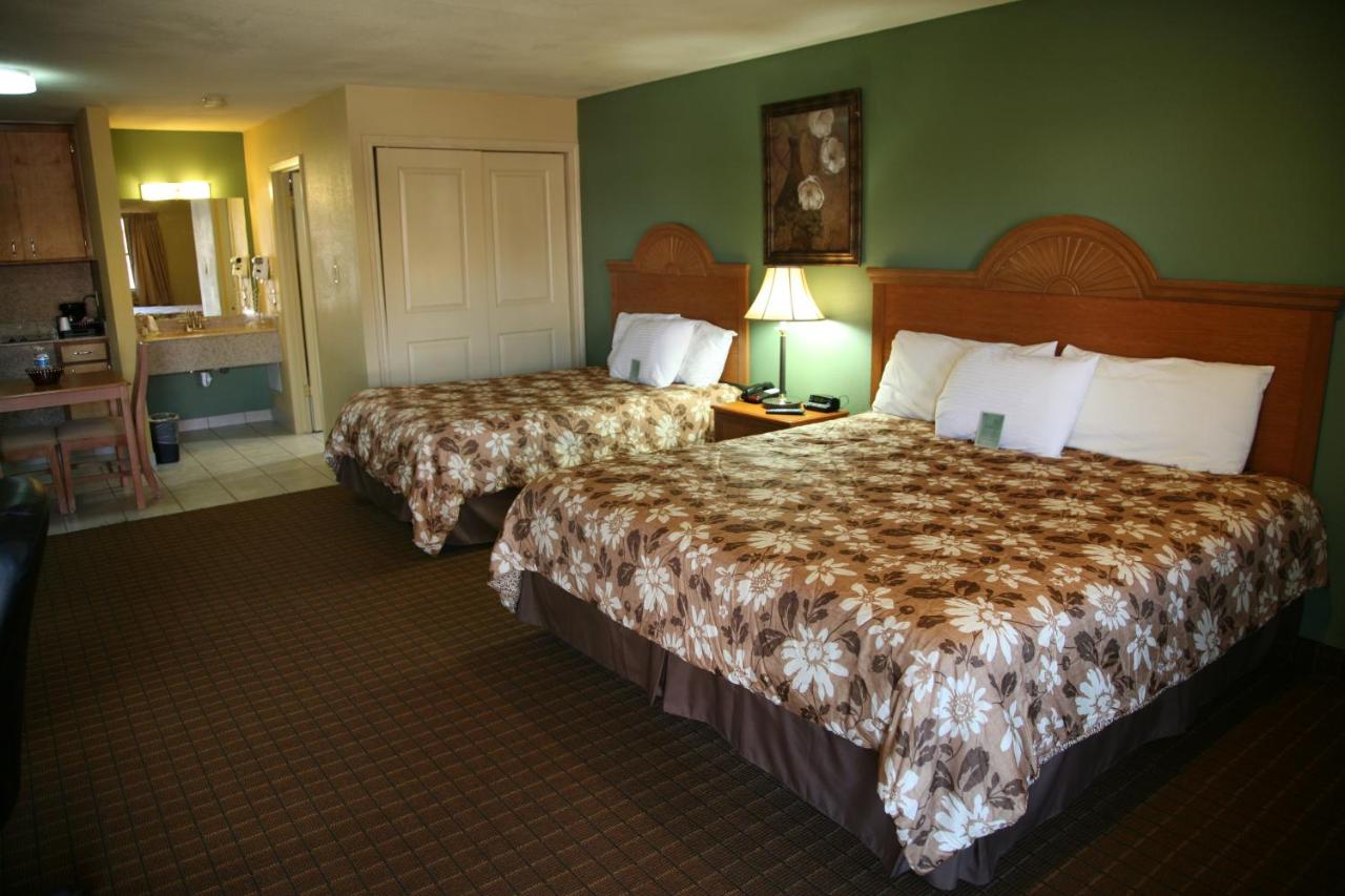 Coach Light Inn Brenham