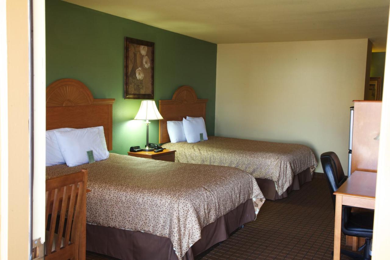 Coach Light Inn Brenham