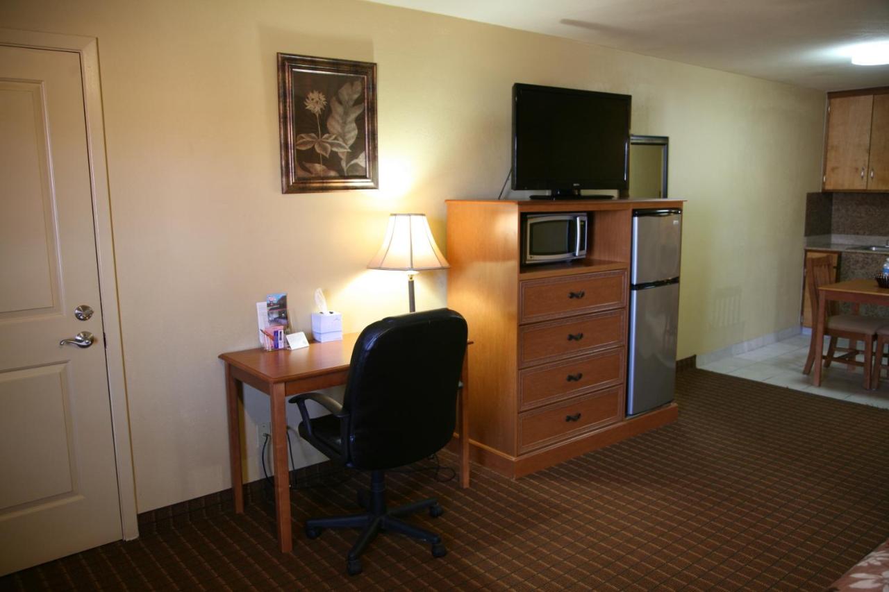 Coach Light Inn Brenham
