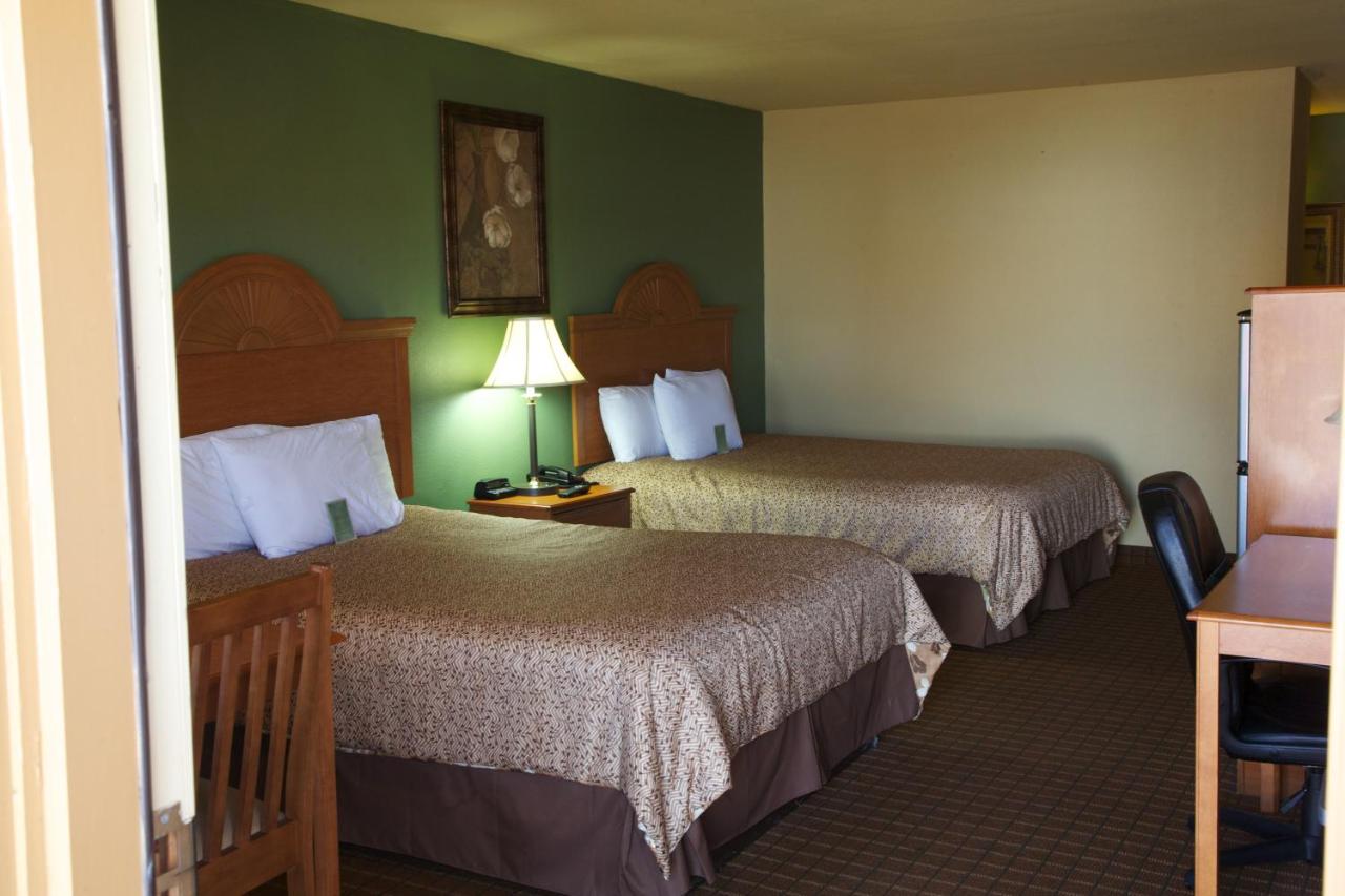 Coach Light Inn Brenham