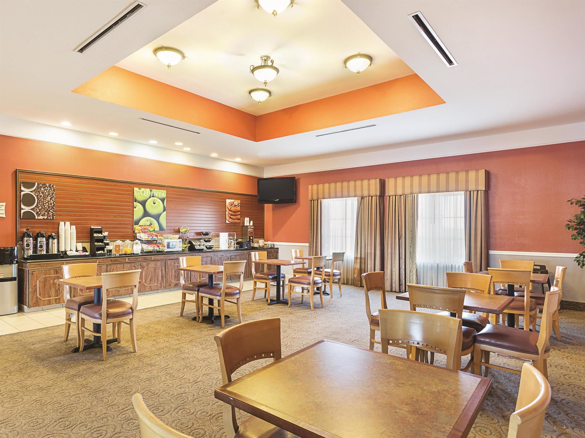 Baymont by Wyndham Brenham