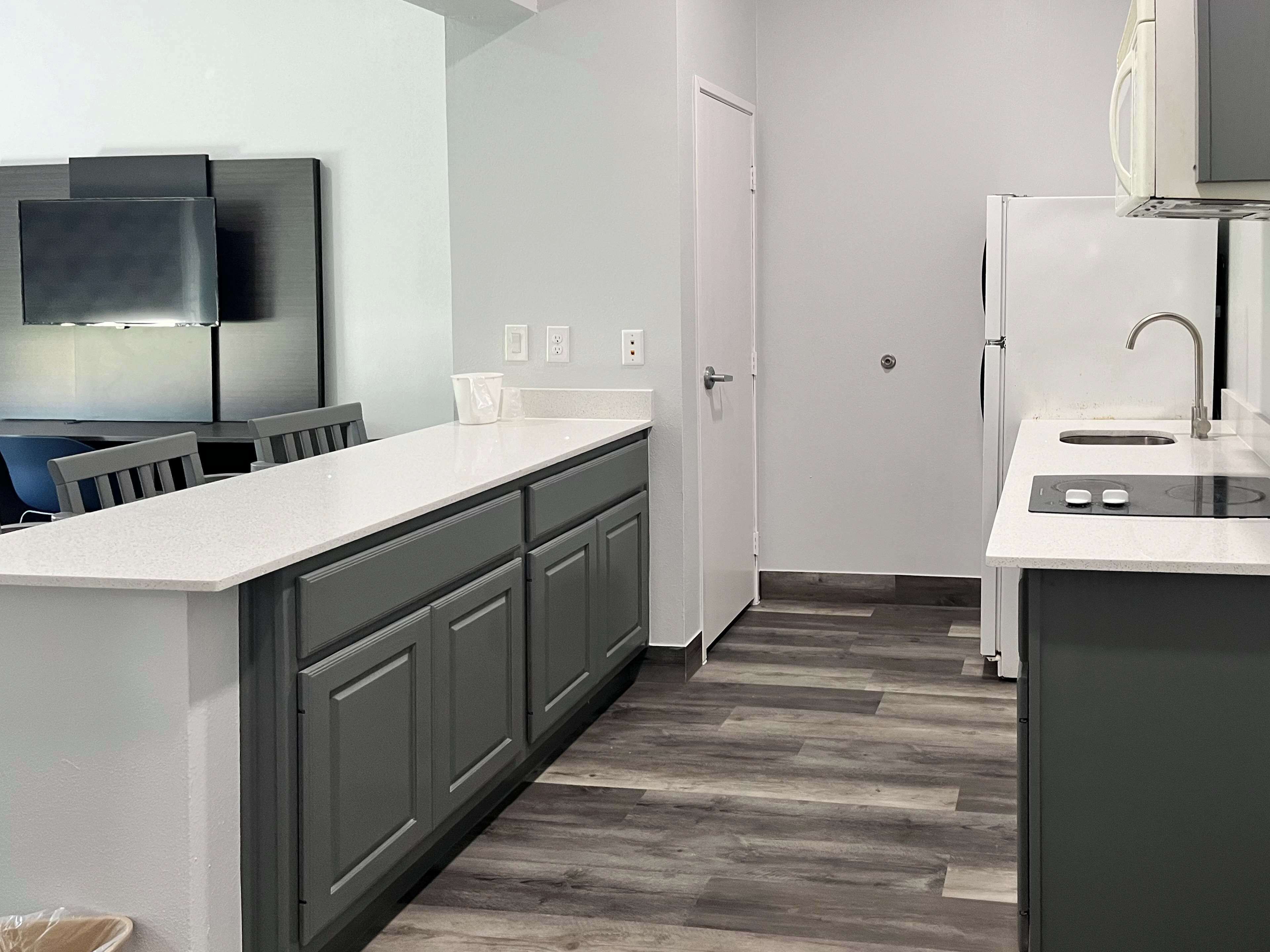 Studio 6 Suites Brenham Tx