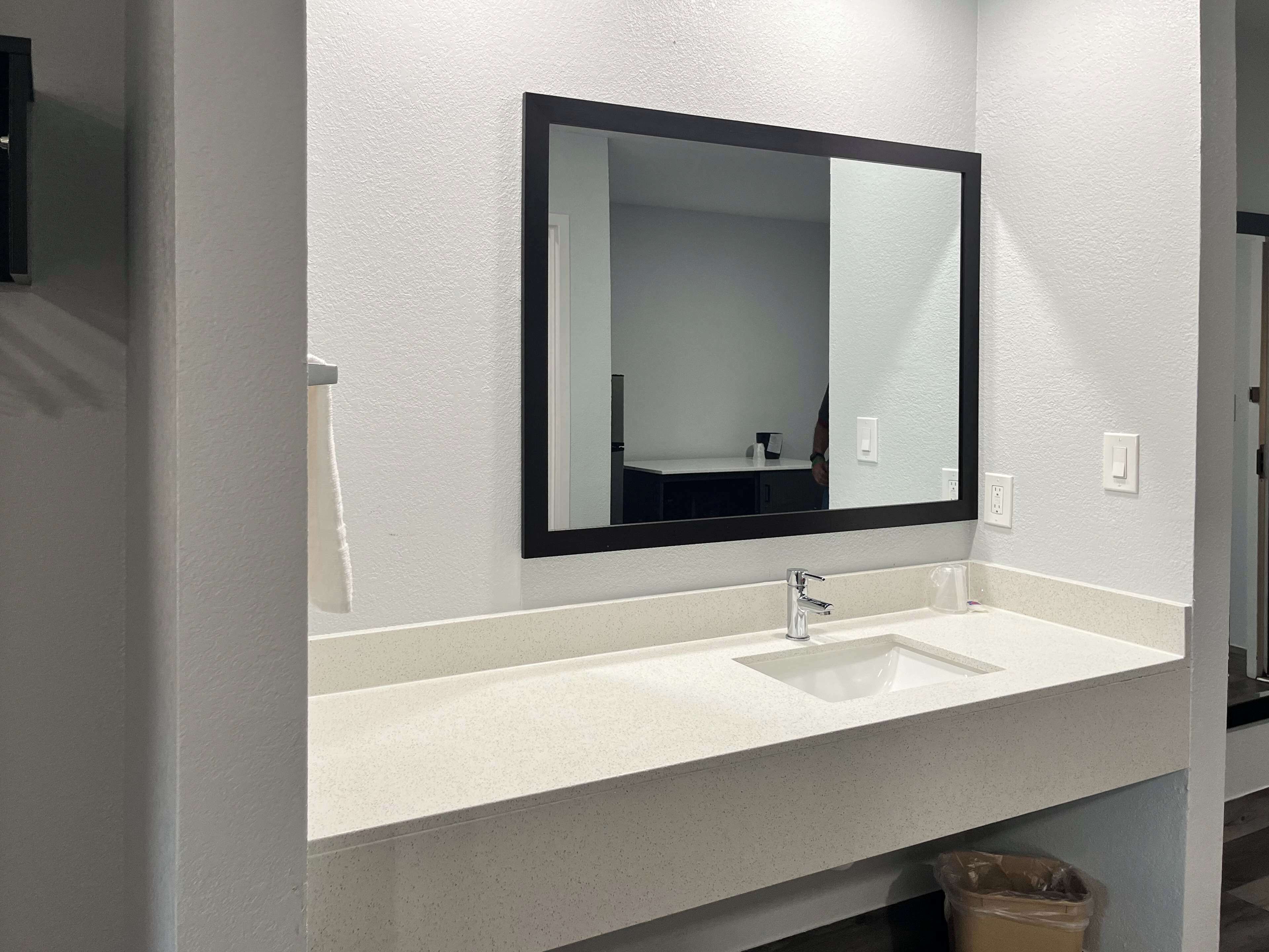 Studio 6 Suites Brenham Tx