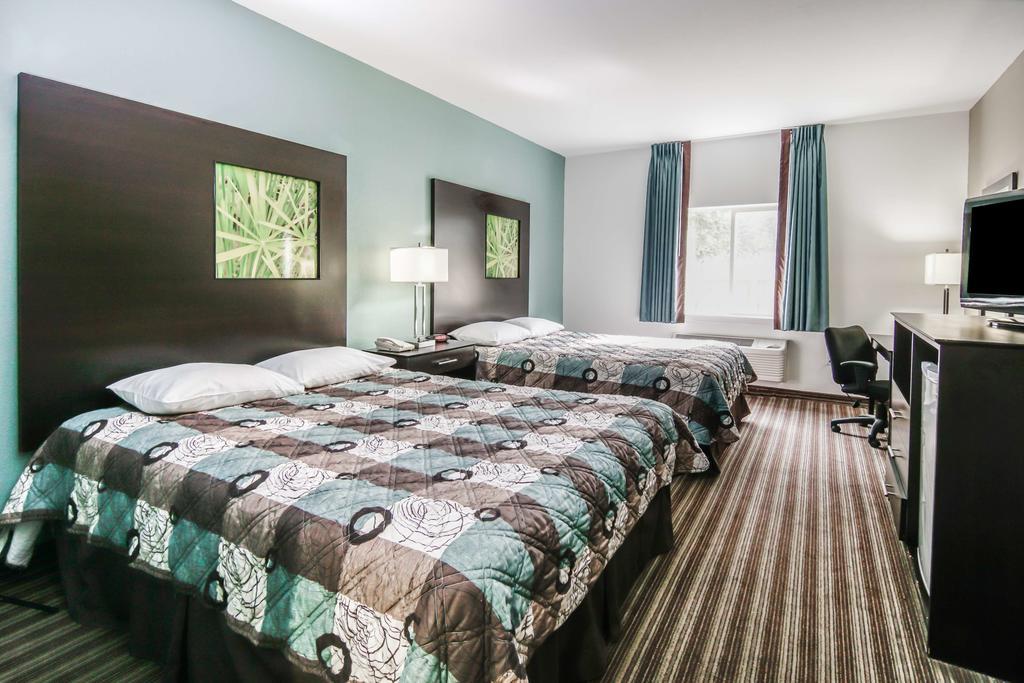 Super 8 by Wyndham Brenham TX