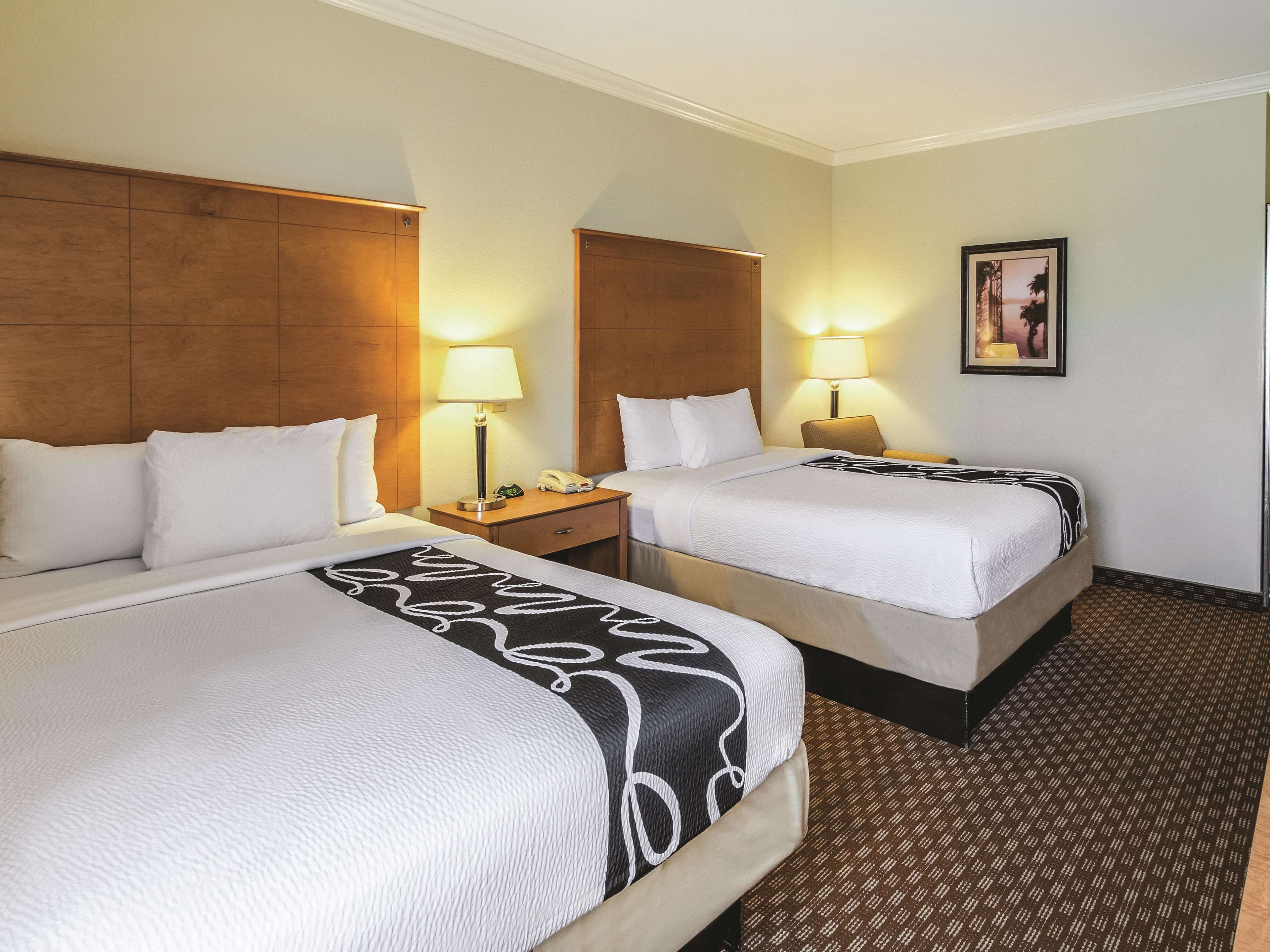 La Quinta Inn & Suites by Wyndham Bridgeport