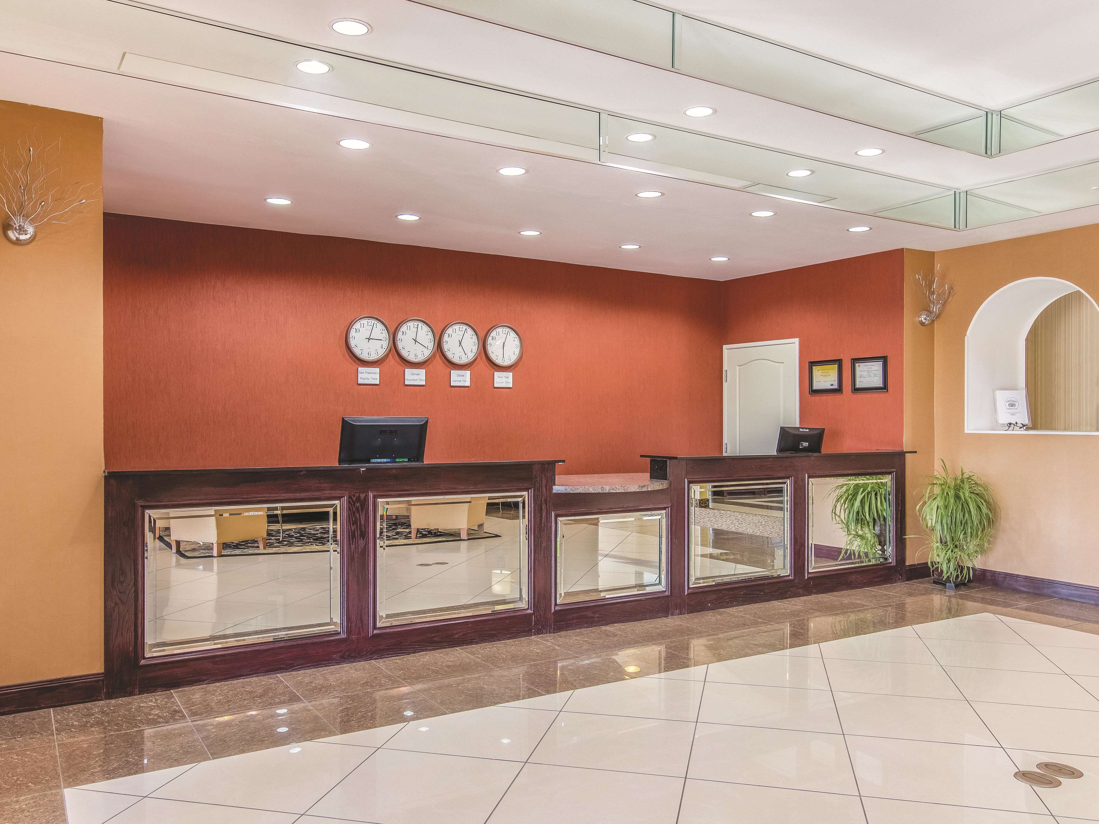 La Quinta Inn & Suites by Wyndham Bridgeport