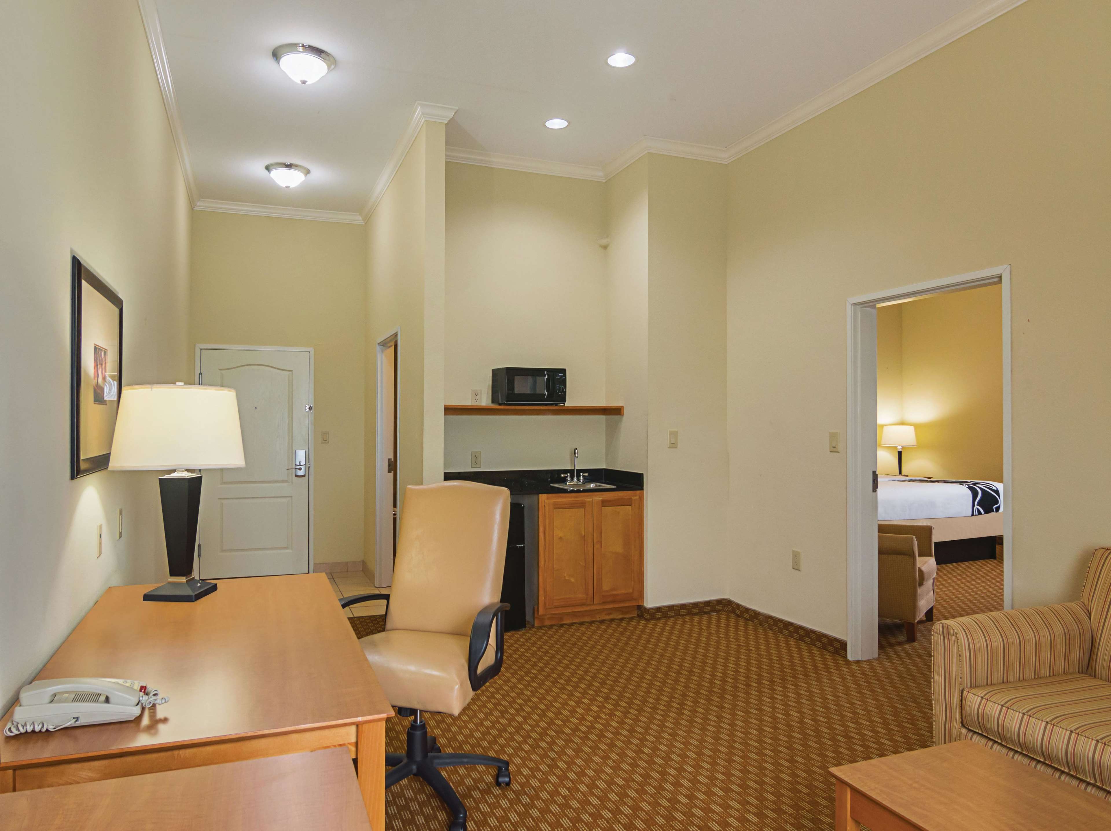 La Quinta Inn & Suites by Wyndham Bridgeport
