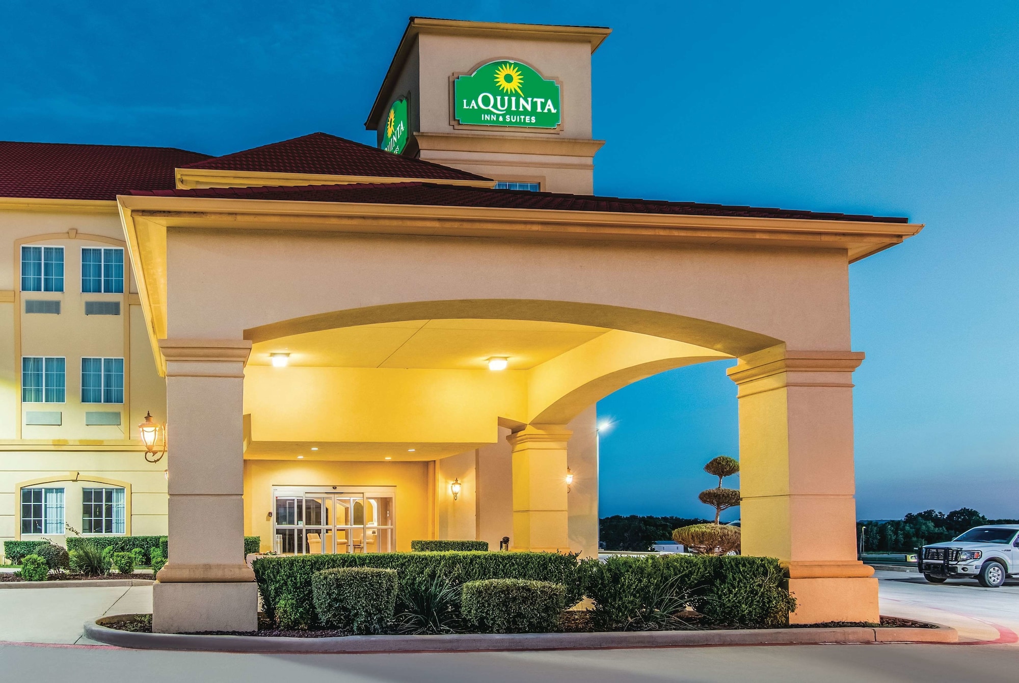 La Quinta Inn & Suites by Wyndham Bridgeport