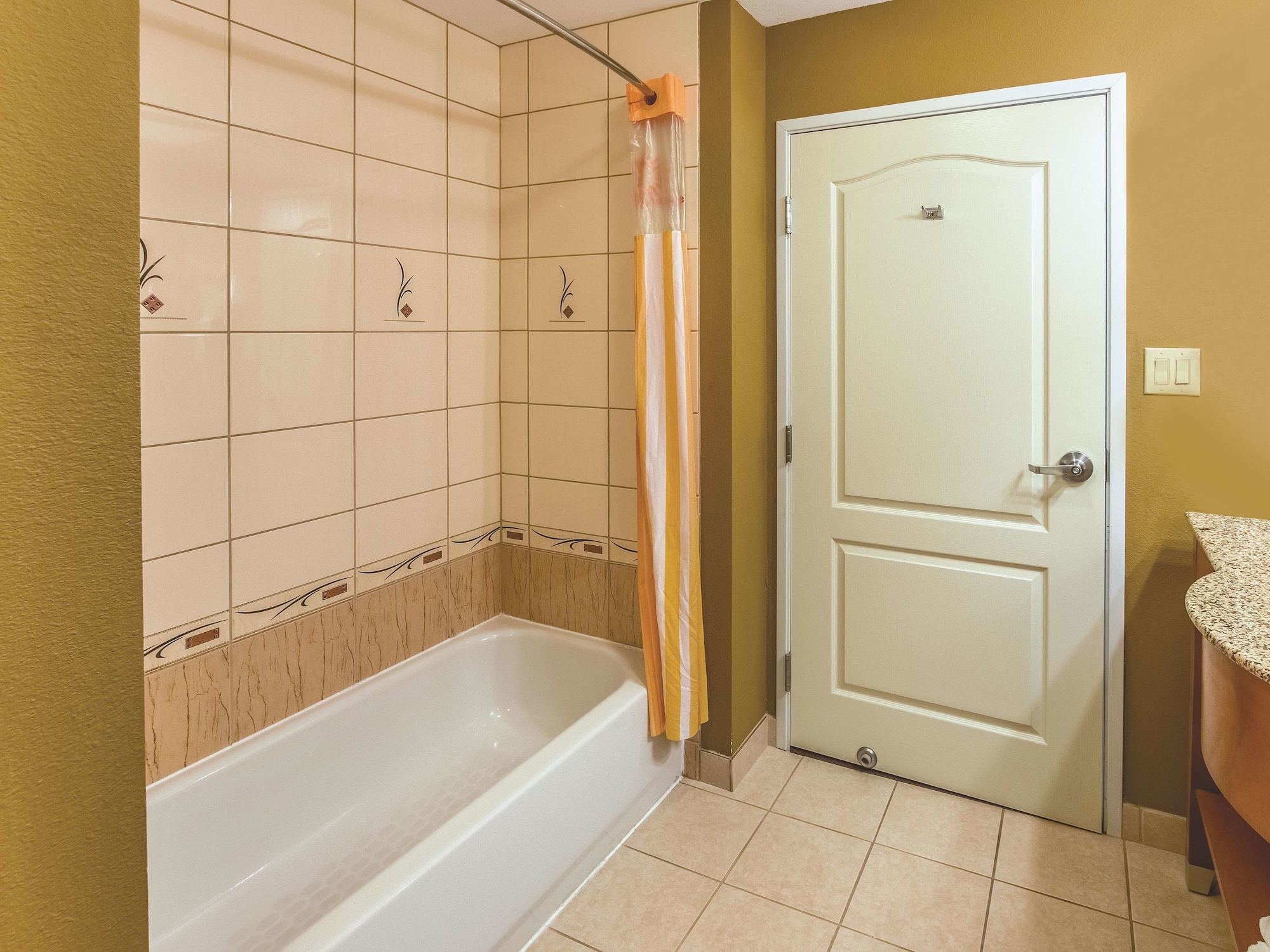 La Quinta Inn & Suites by Wyndham Bridgeport