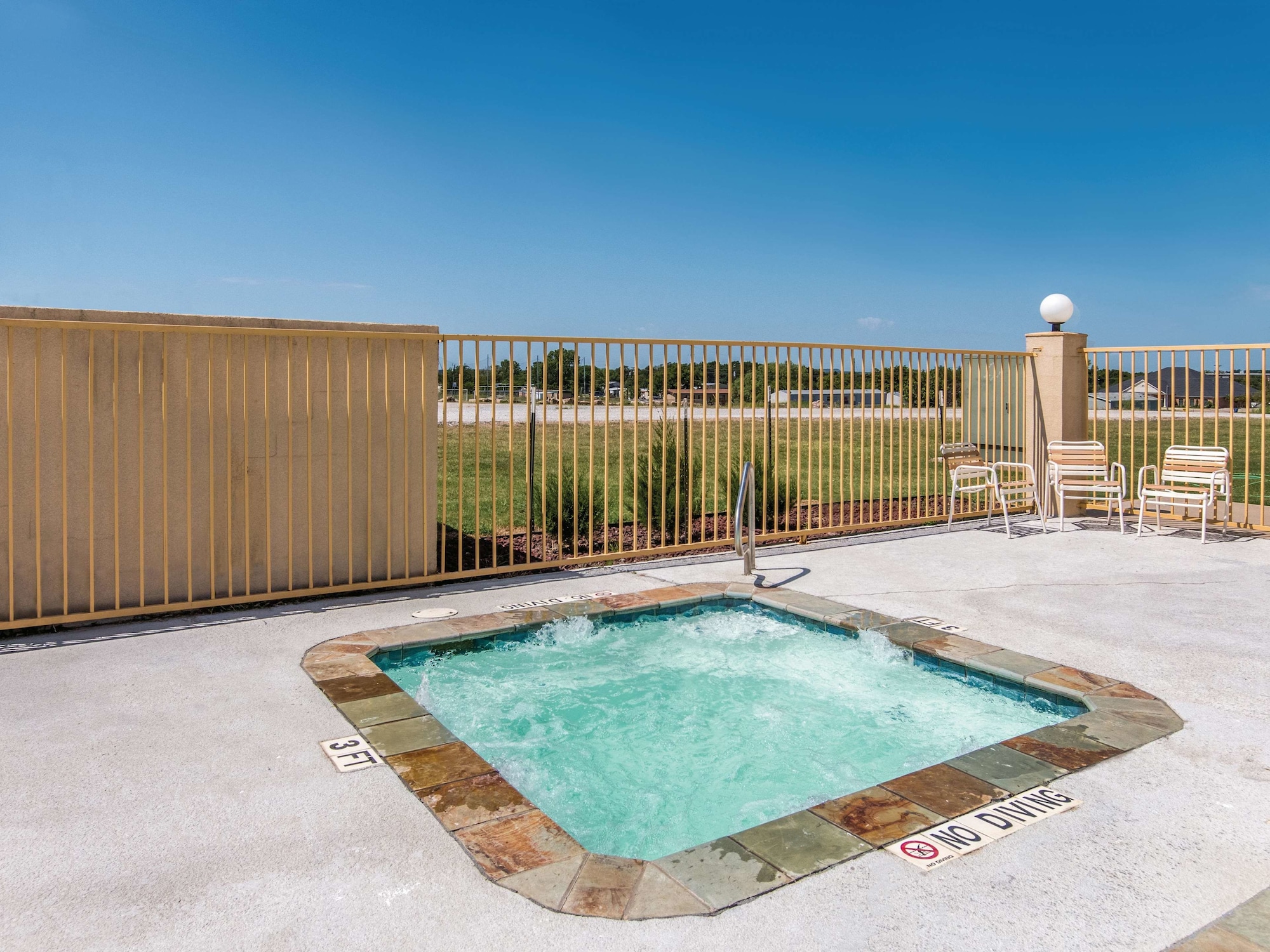 La Quinta Inn & Suites by Wyndham Bridgeport