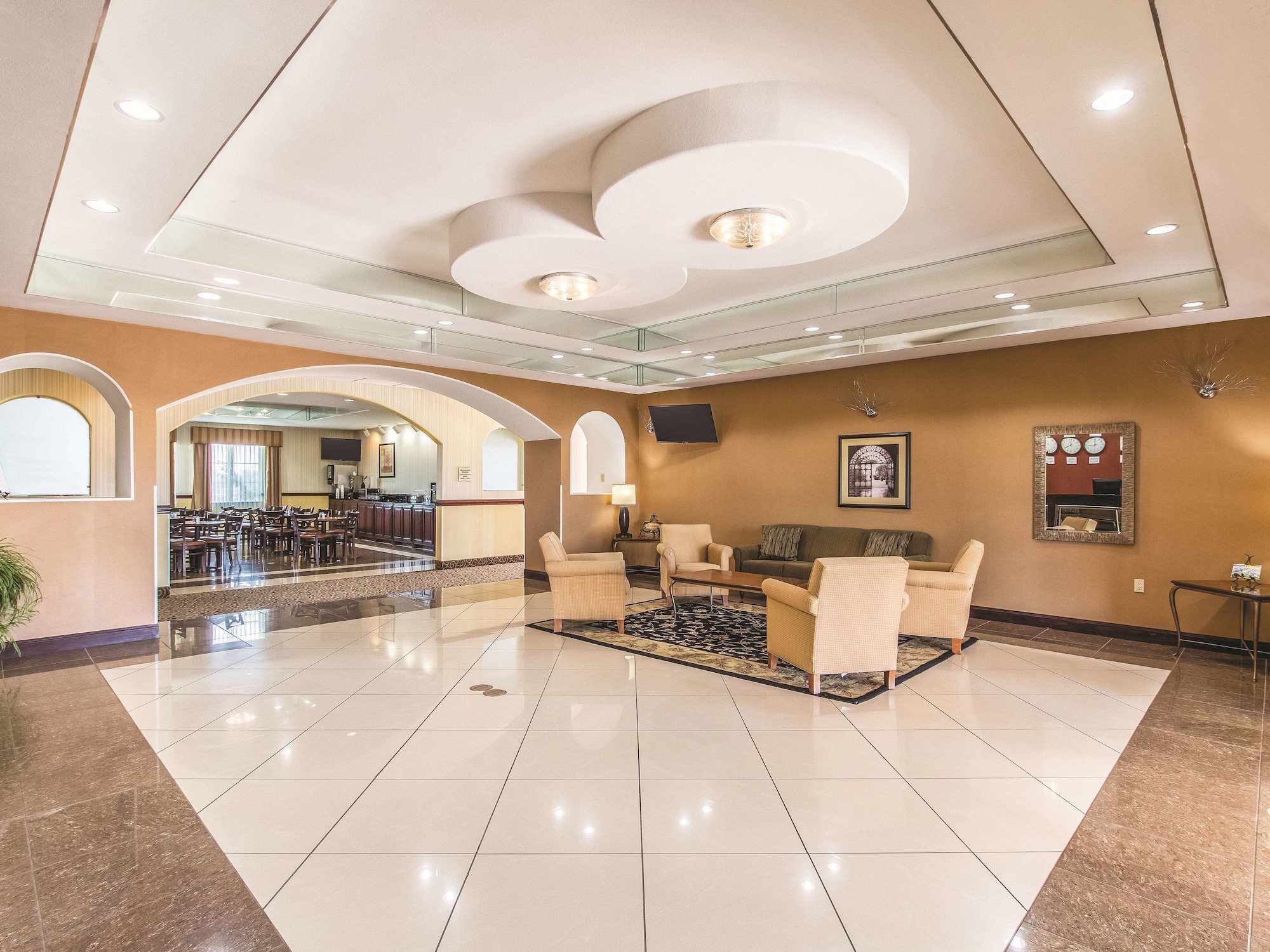 La Quinta Inn & Suites by Wyndham Bridgeport