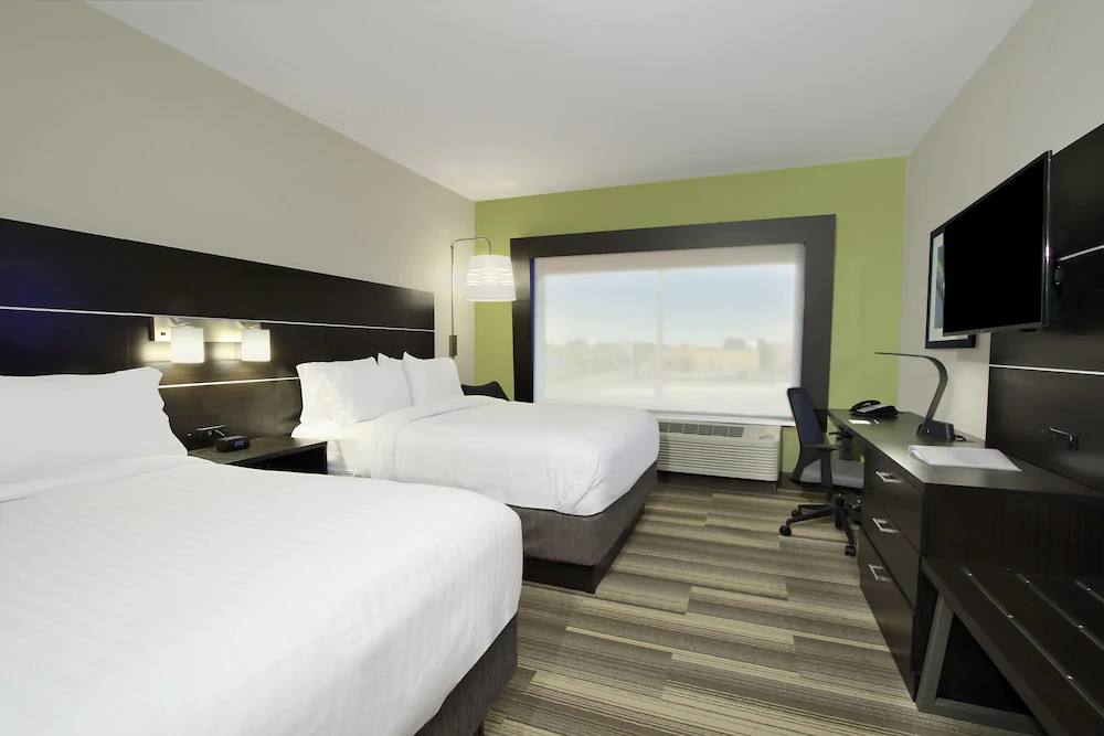 Holiday Inn Express & Suites Brookshire - Katy Freeway