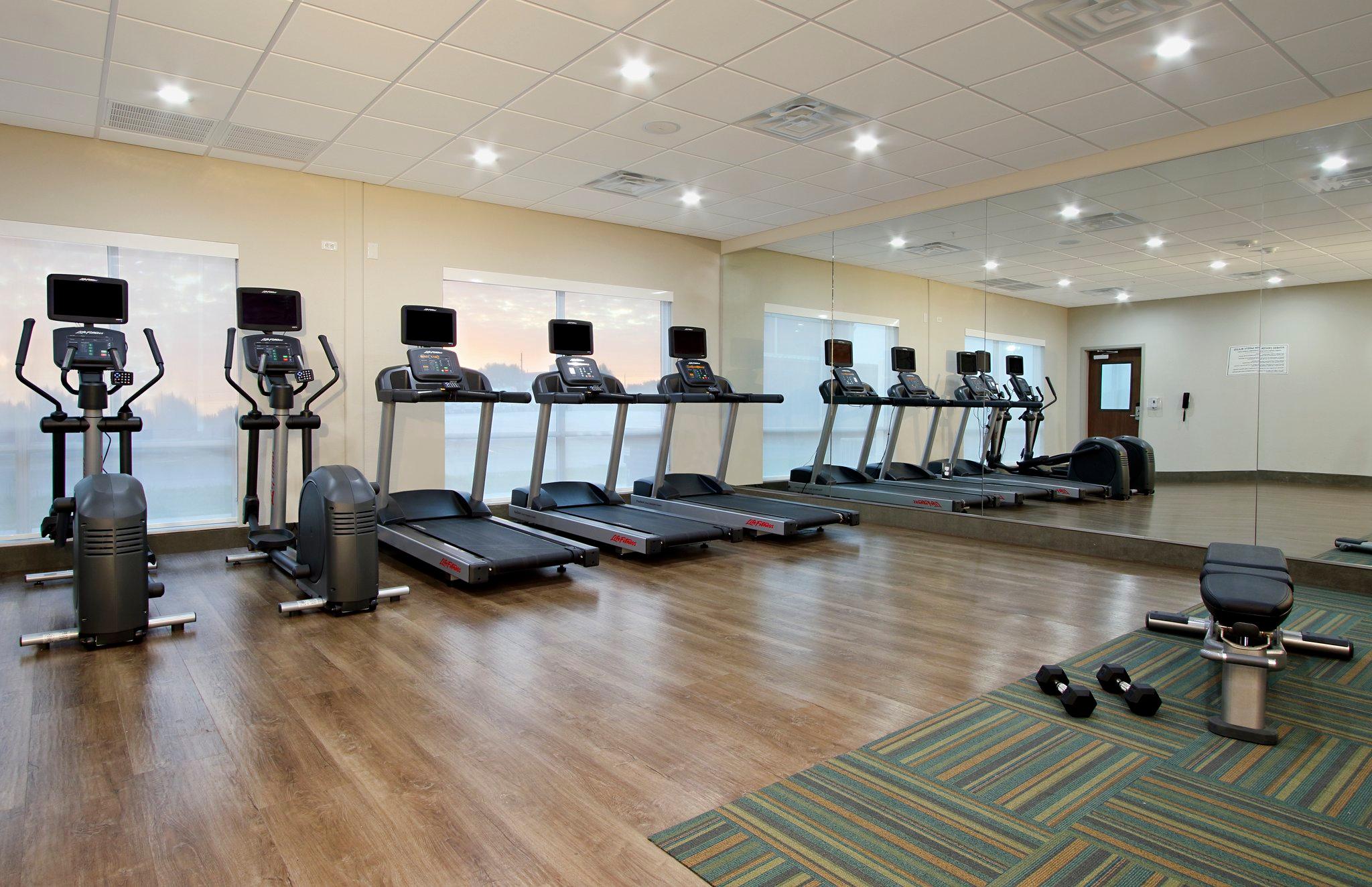 Holiday Inn Express & Suites Brookshire - Katy Freeway