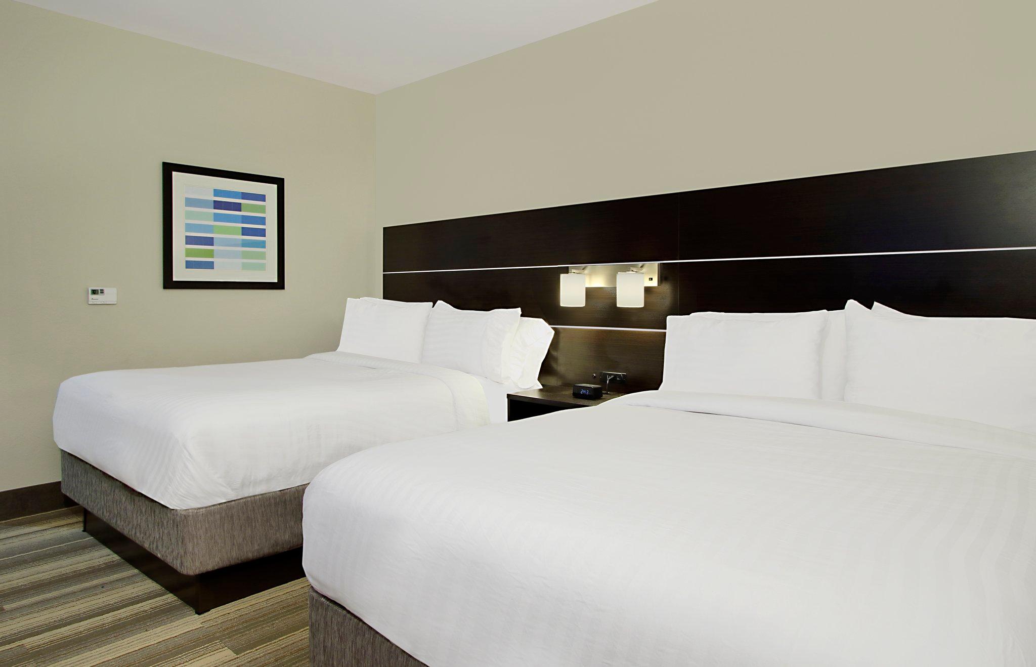 Holiday Inn Express & Suites Brookshire - Katy Freeway