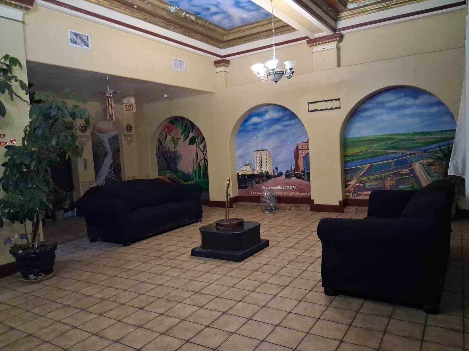Best Value Inn Colonial