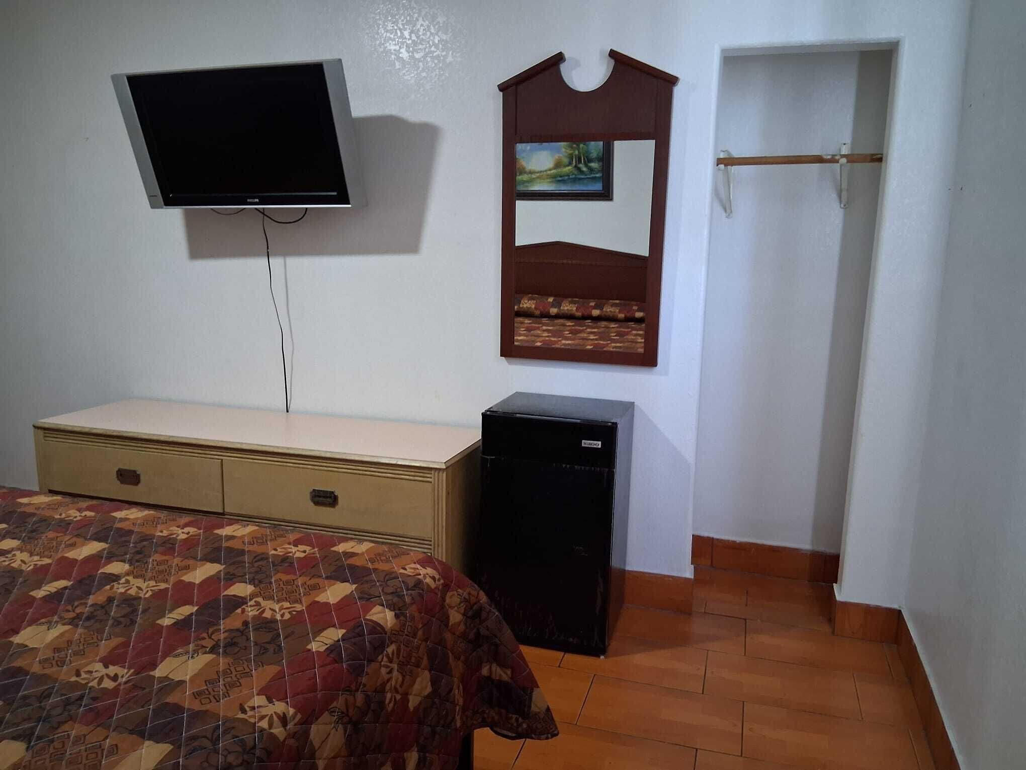 Best Value Inn Colonial