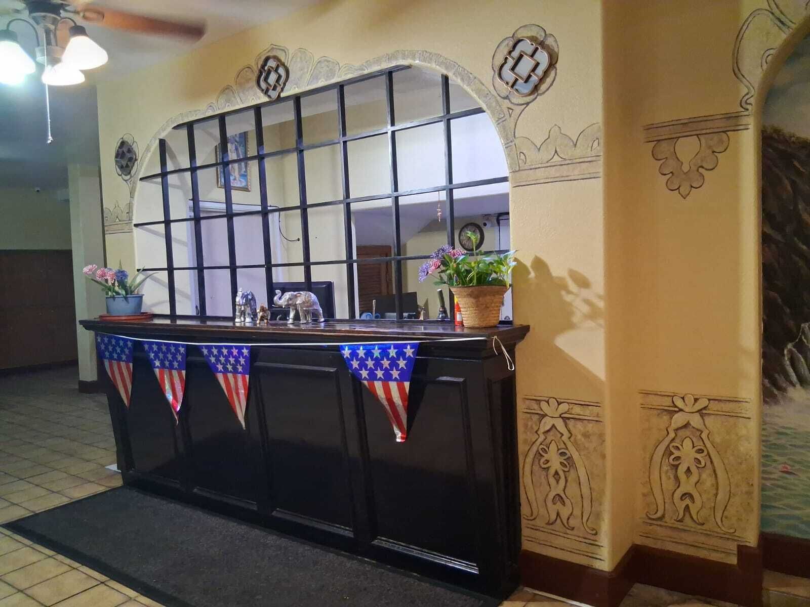Best Value Inn Colonial