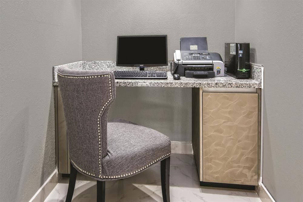 La Quinta Inn & Suites by Wyndham Brownsville North