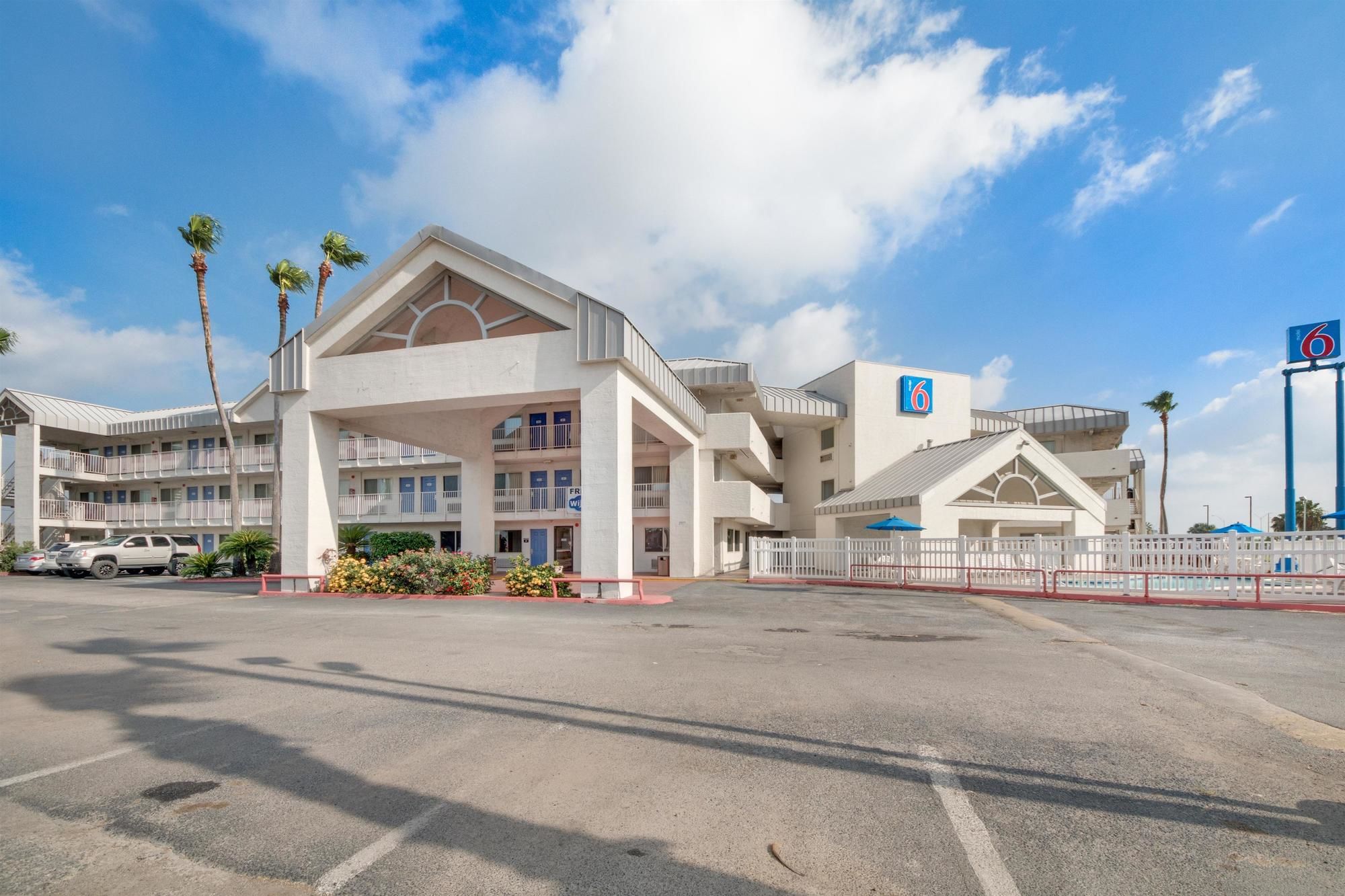Motel 6 Brownsville North #4625
