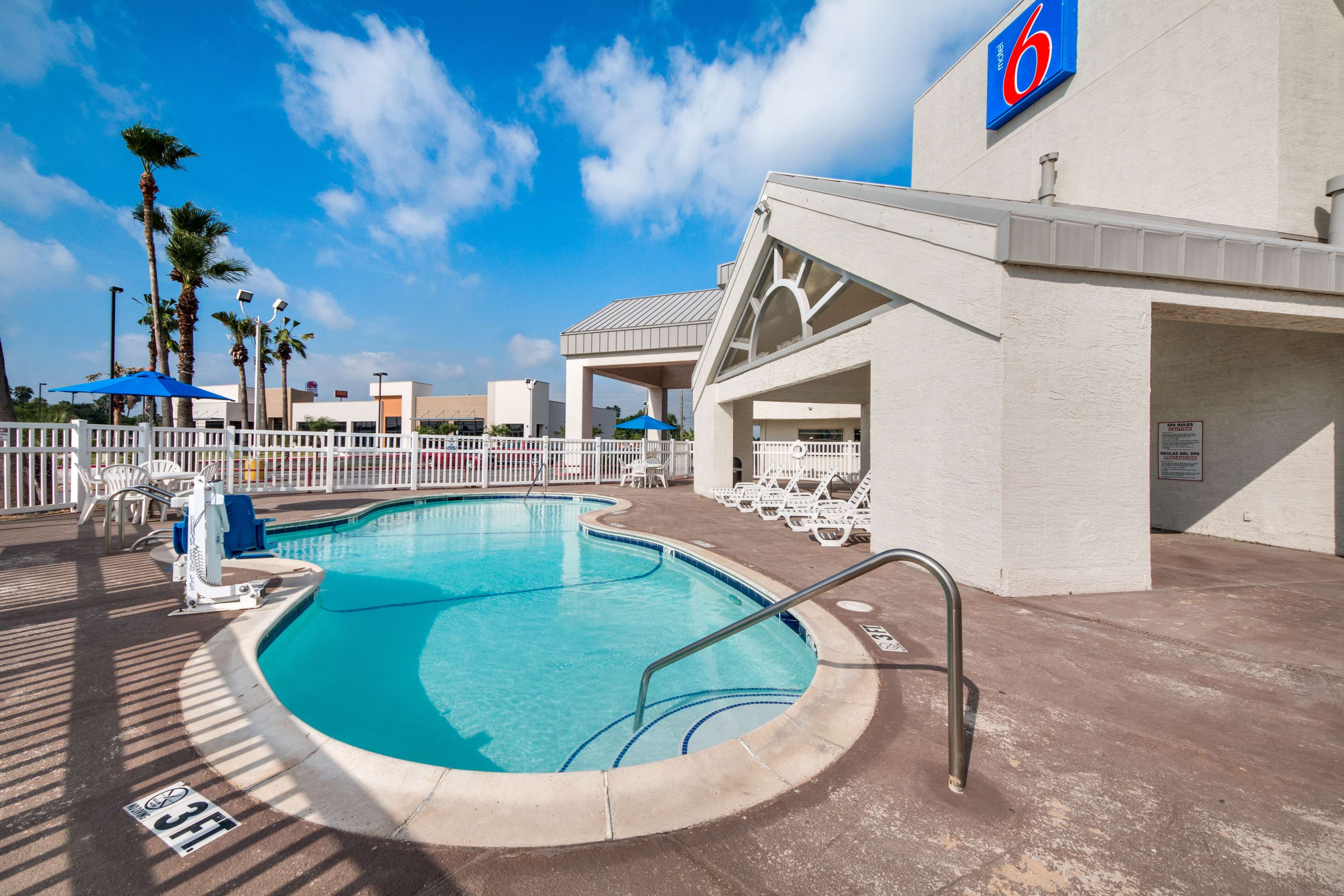 Motel 6 Brownsville North #4625