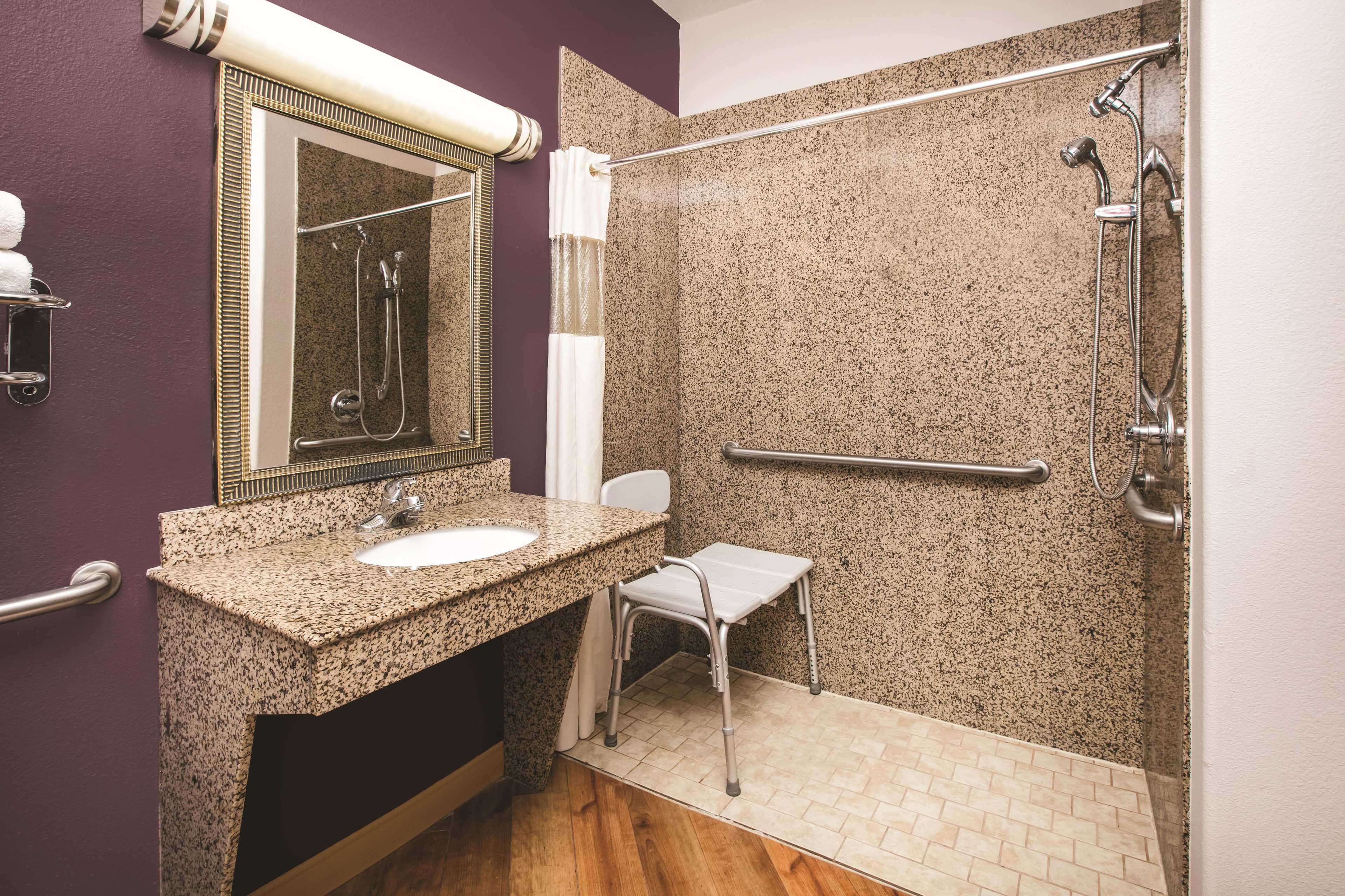La Quinta Inn & Suites by Wyndham Brownwood