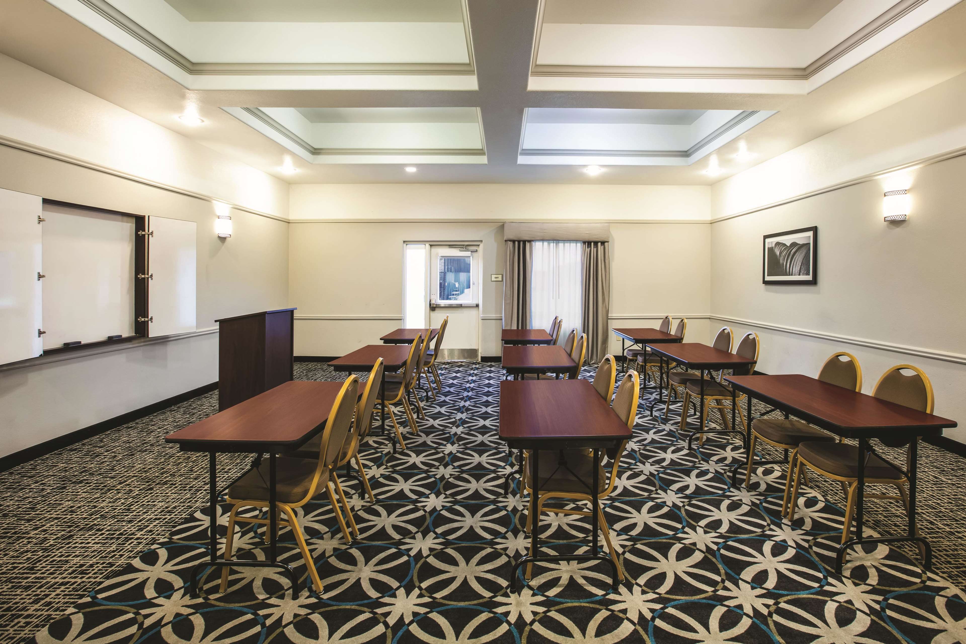 La Quinta Inn & Suites by Wyndham Brownwood