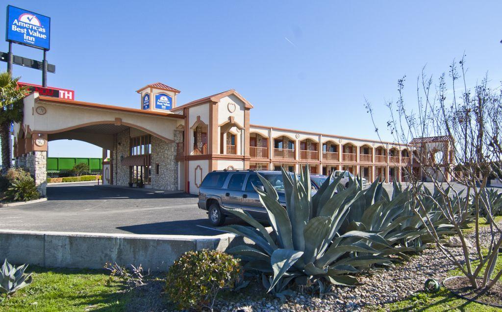 Americas Best Value Inn Buda