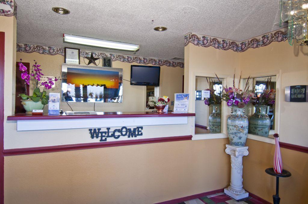Americas Best Value Inn Buda