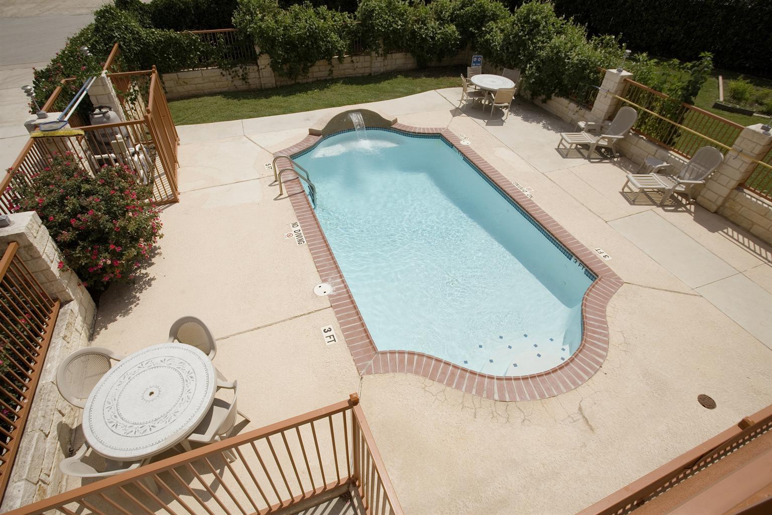 Americas Best Value Inn Buda