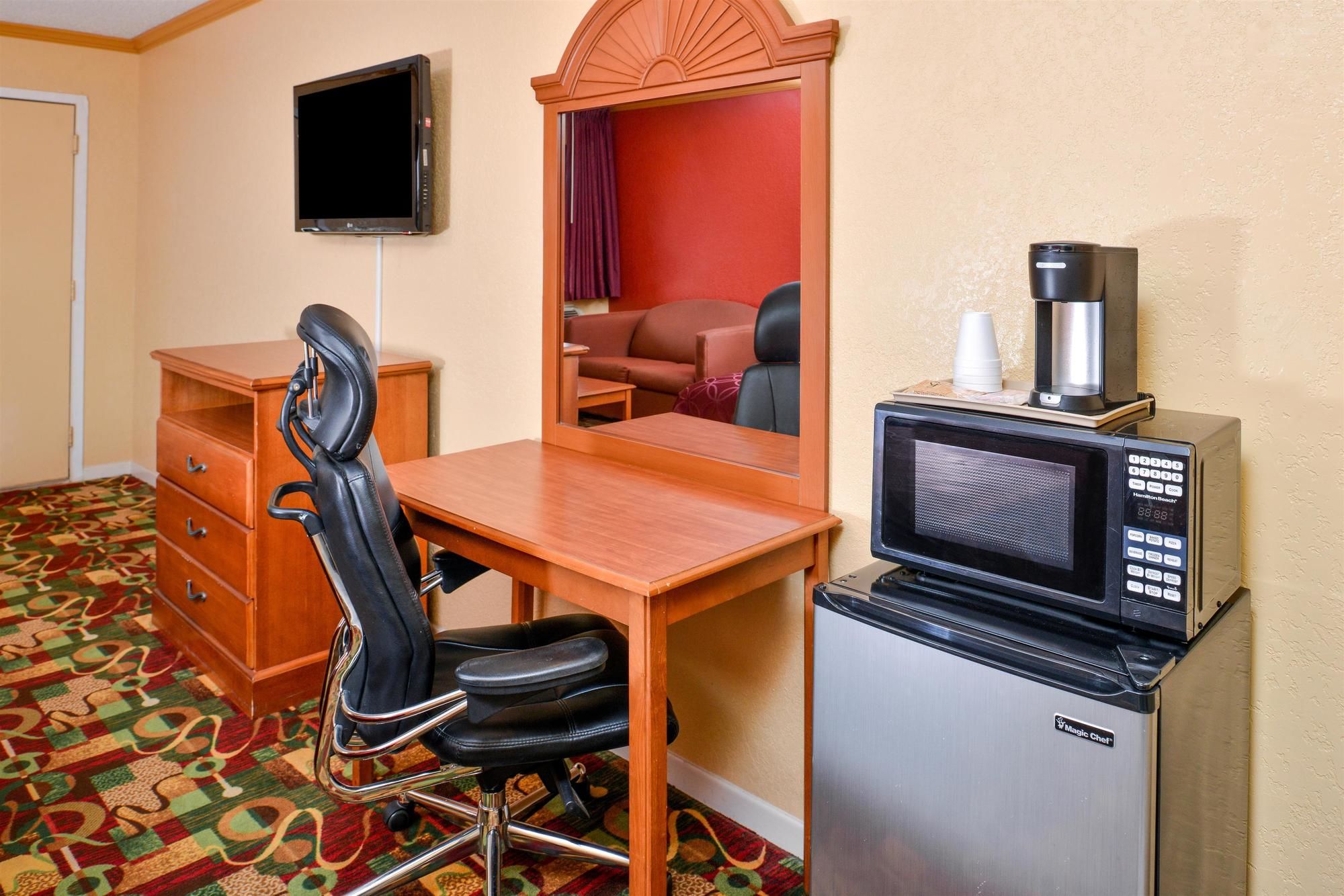 Americas Best Value Inn Buda