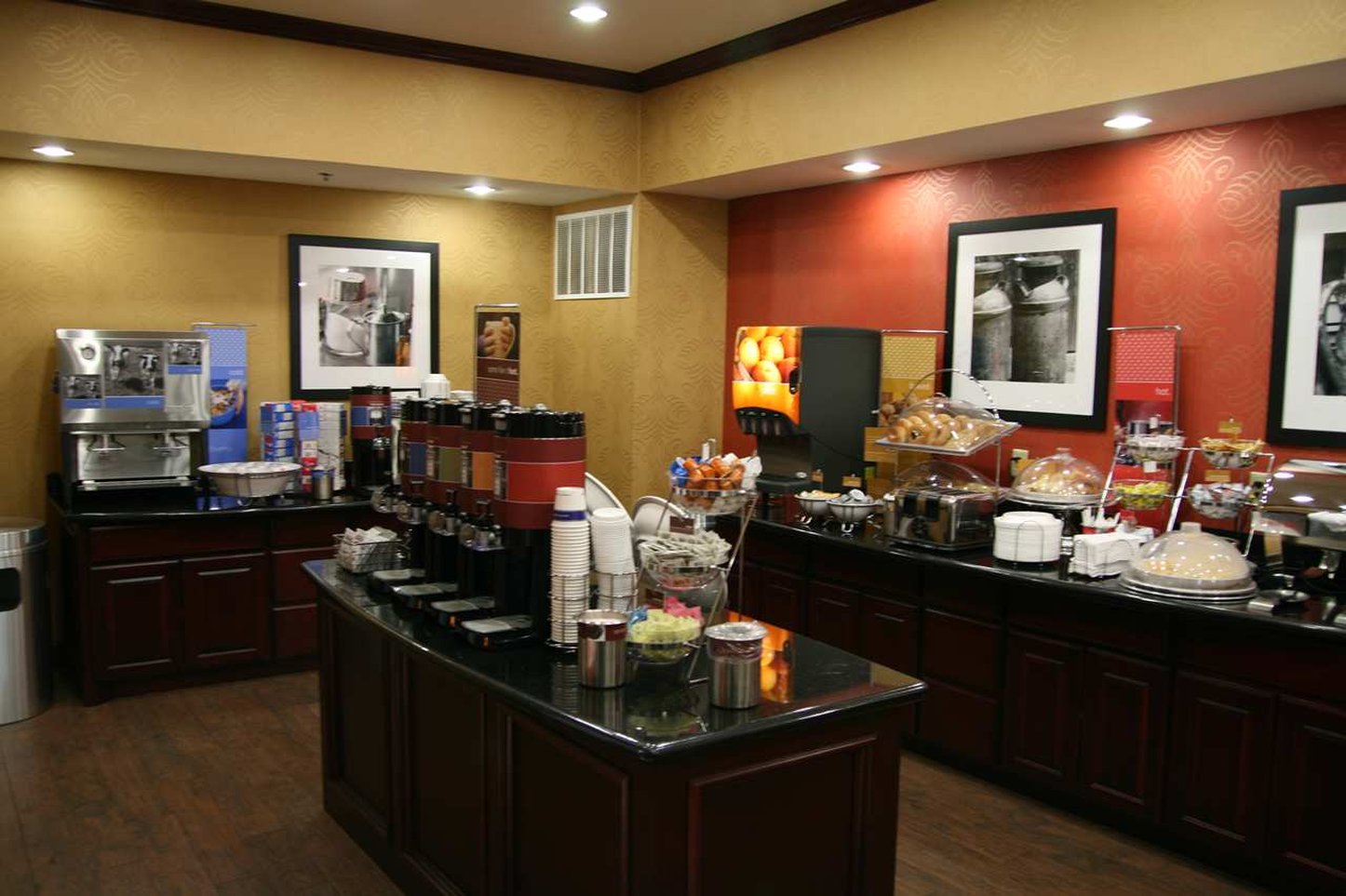Hampton Inn & Suites Buda