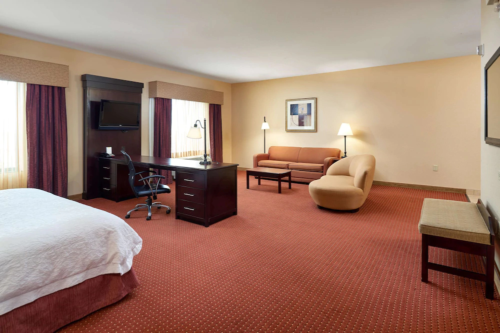 Hampton Inn & Suites Buda