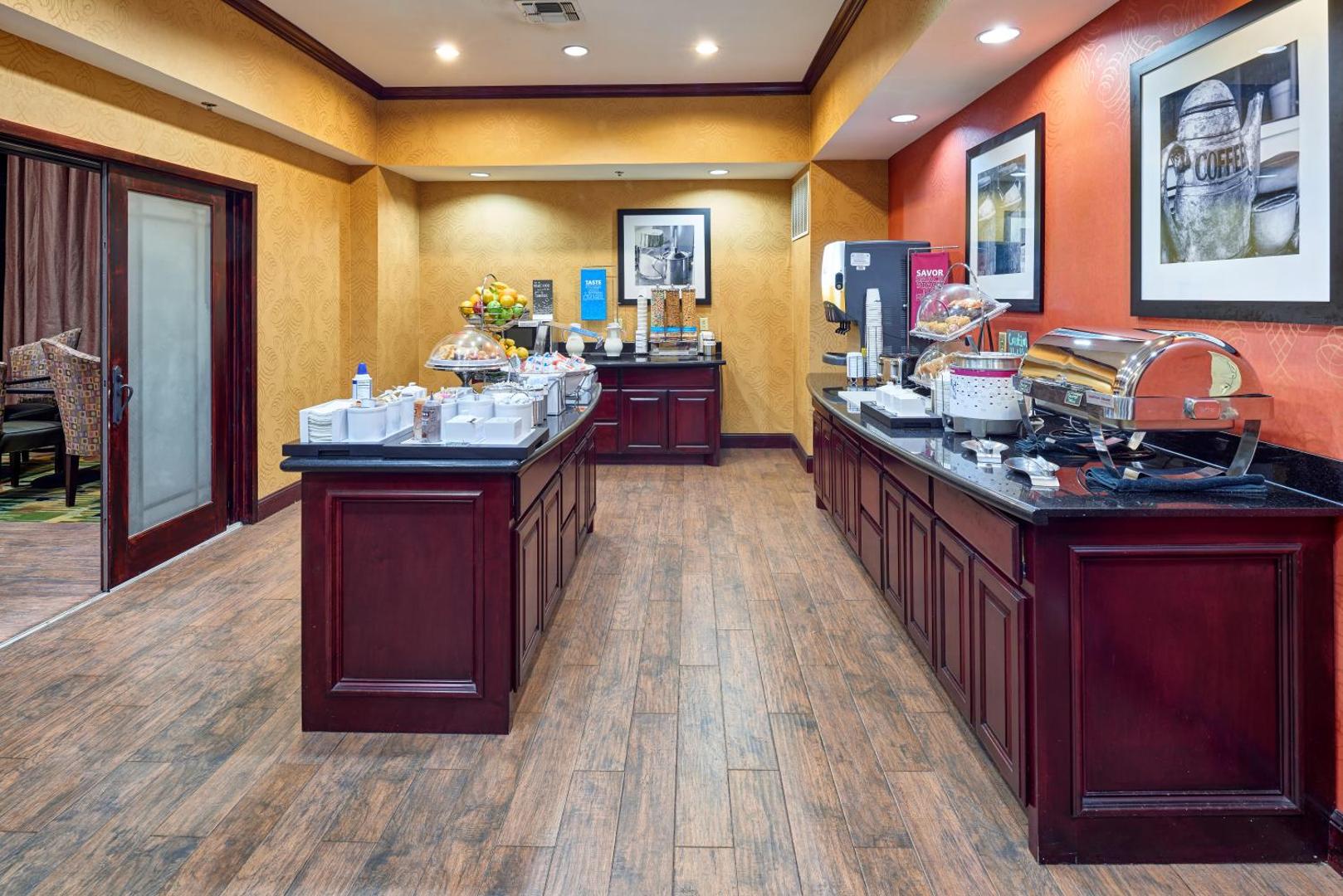 Hampton Inn & Suites Buda