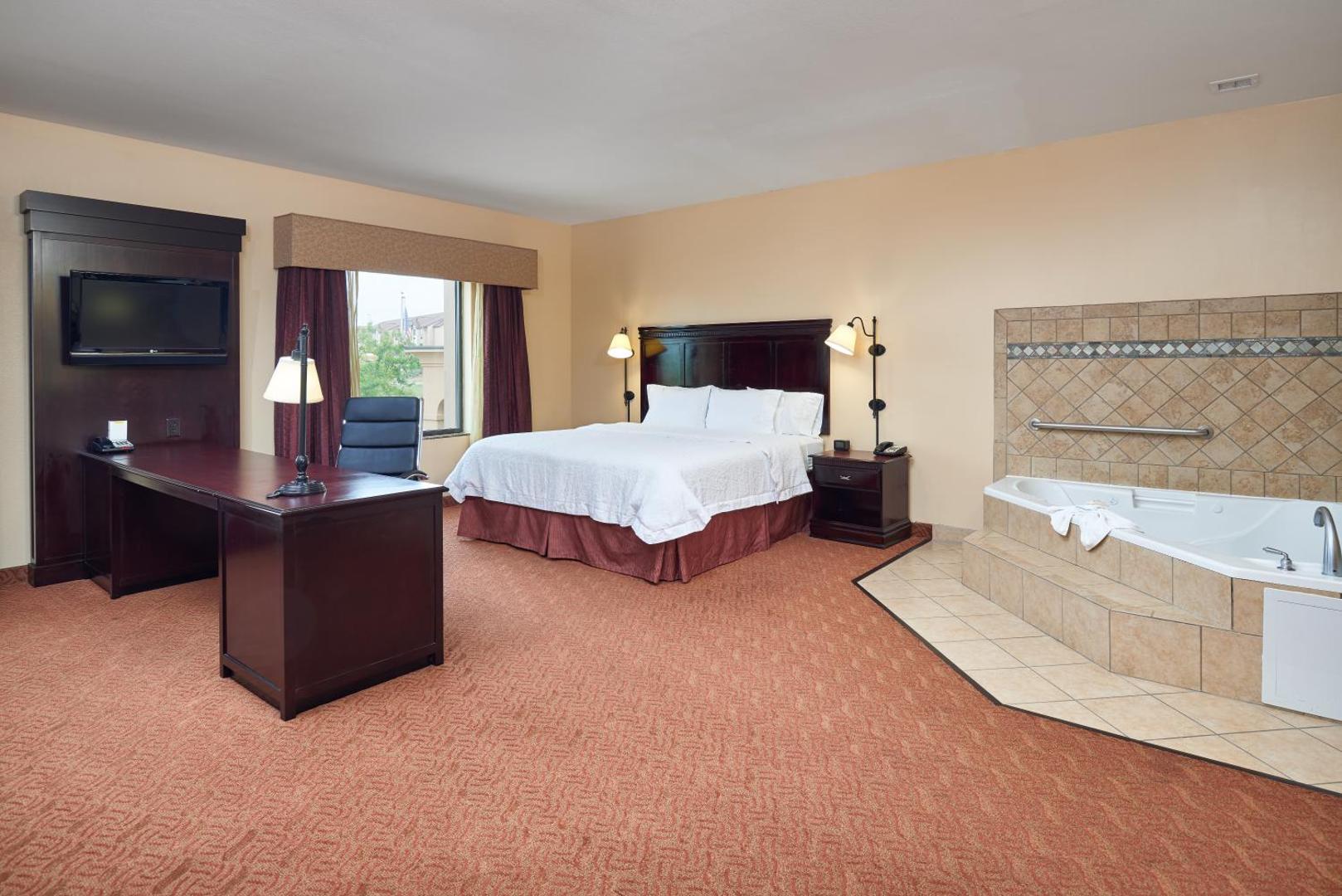 Hampton Inn & Suites Buda
