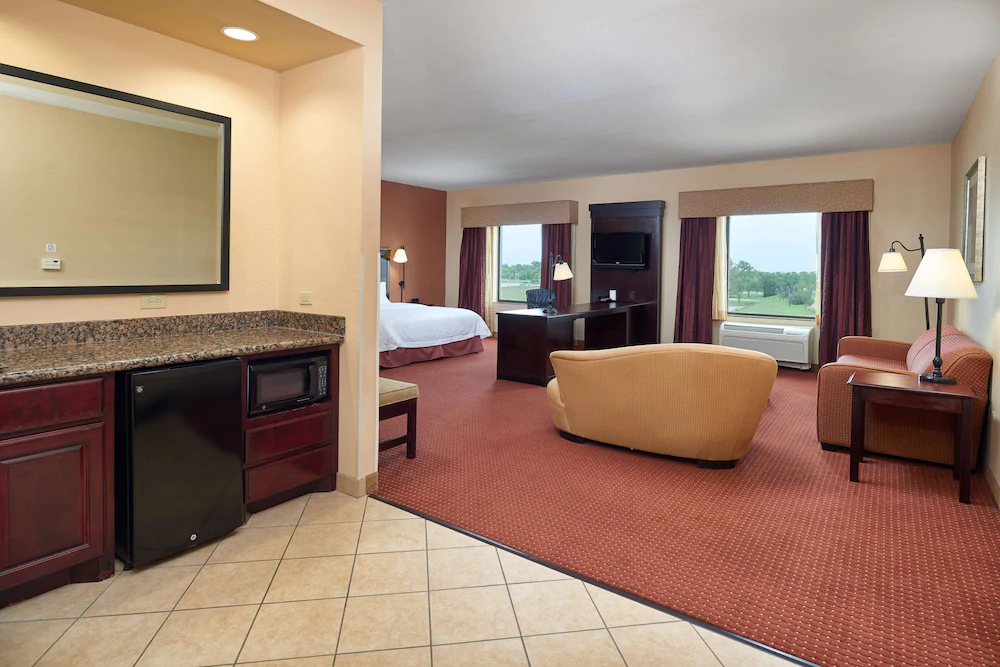 Hampton Inn & Suites Buda
