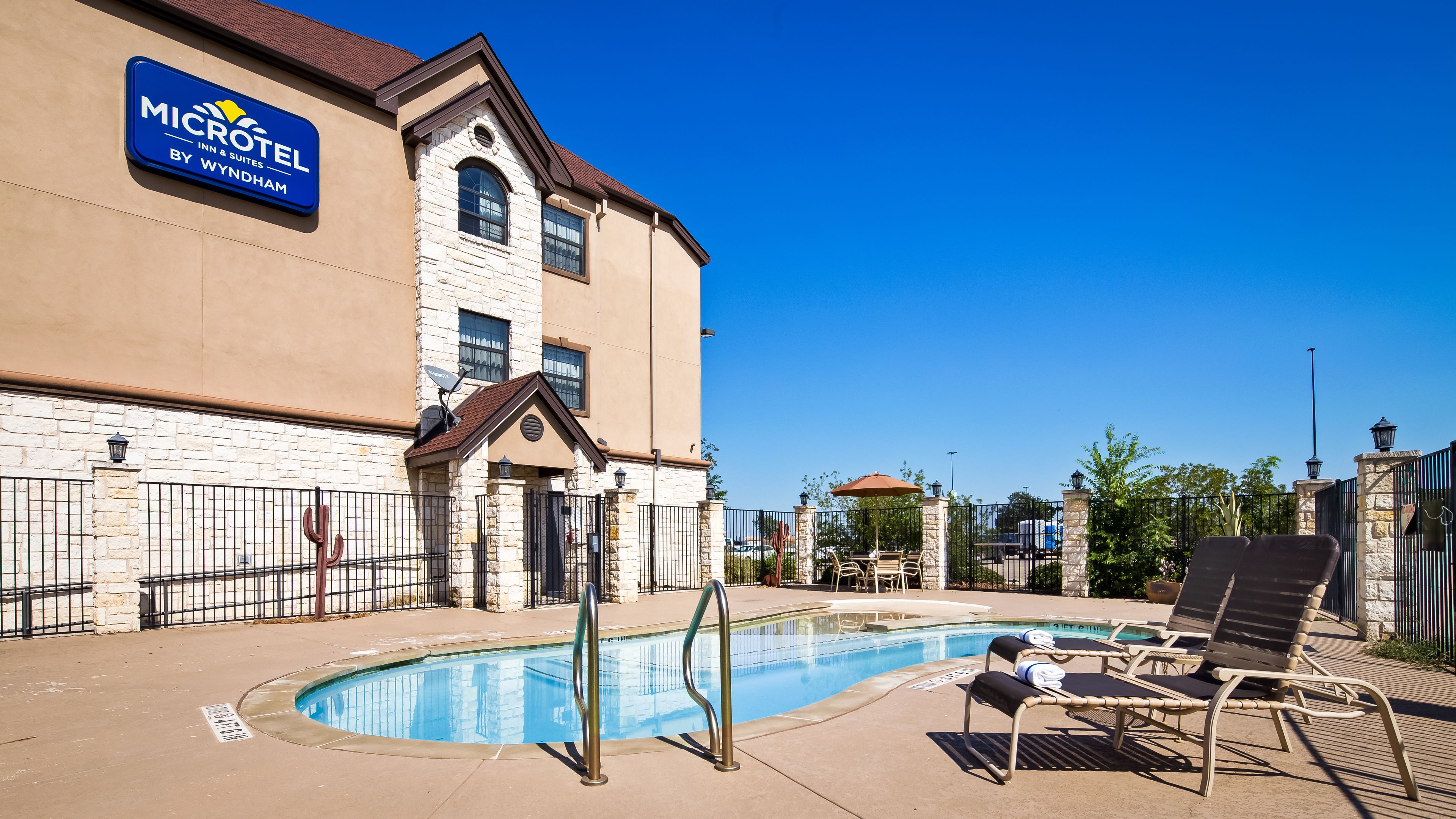Microtel Inn & Suites by Wyndham Buda Austin South