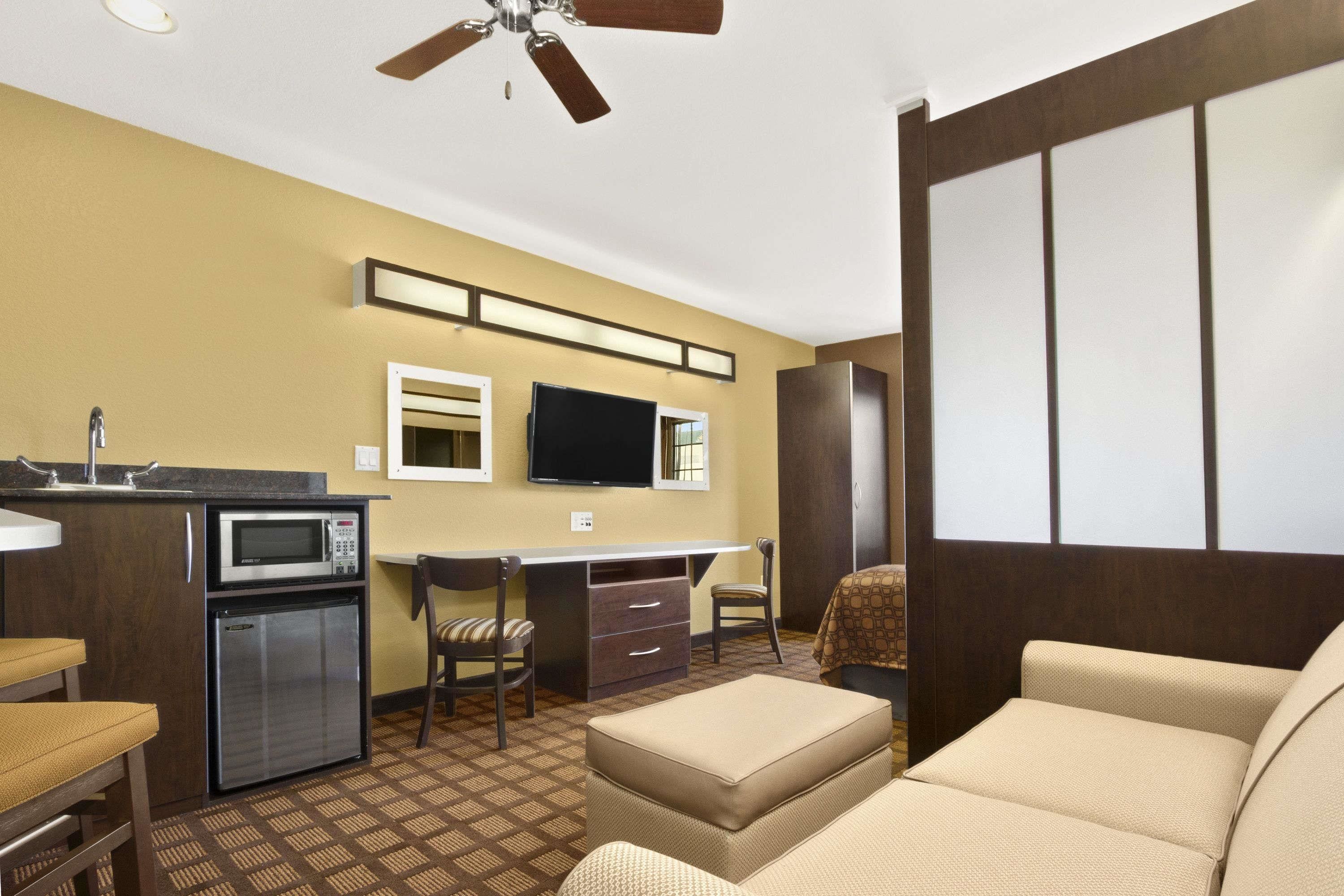 Microtel Inn & Suites by Wyndham Buda Austin South