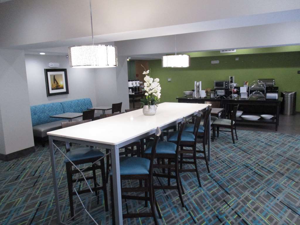 Ramada by Wyndham Burkburnett / Wichita Falls