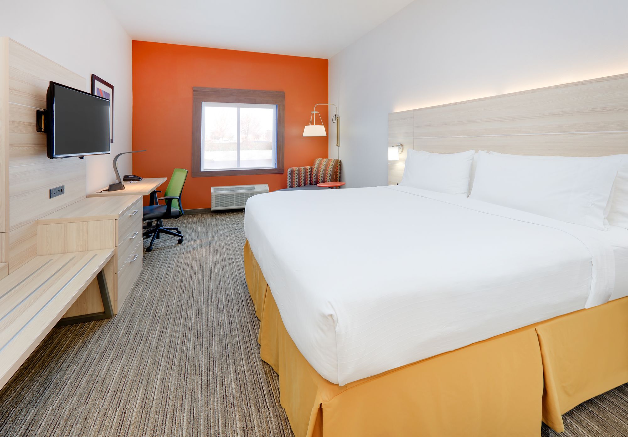 Holiday Inn Express & Suites Burleson/Ft. Worth