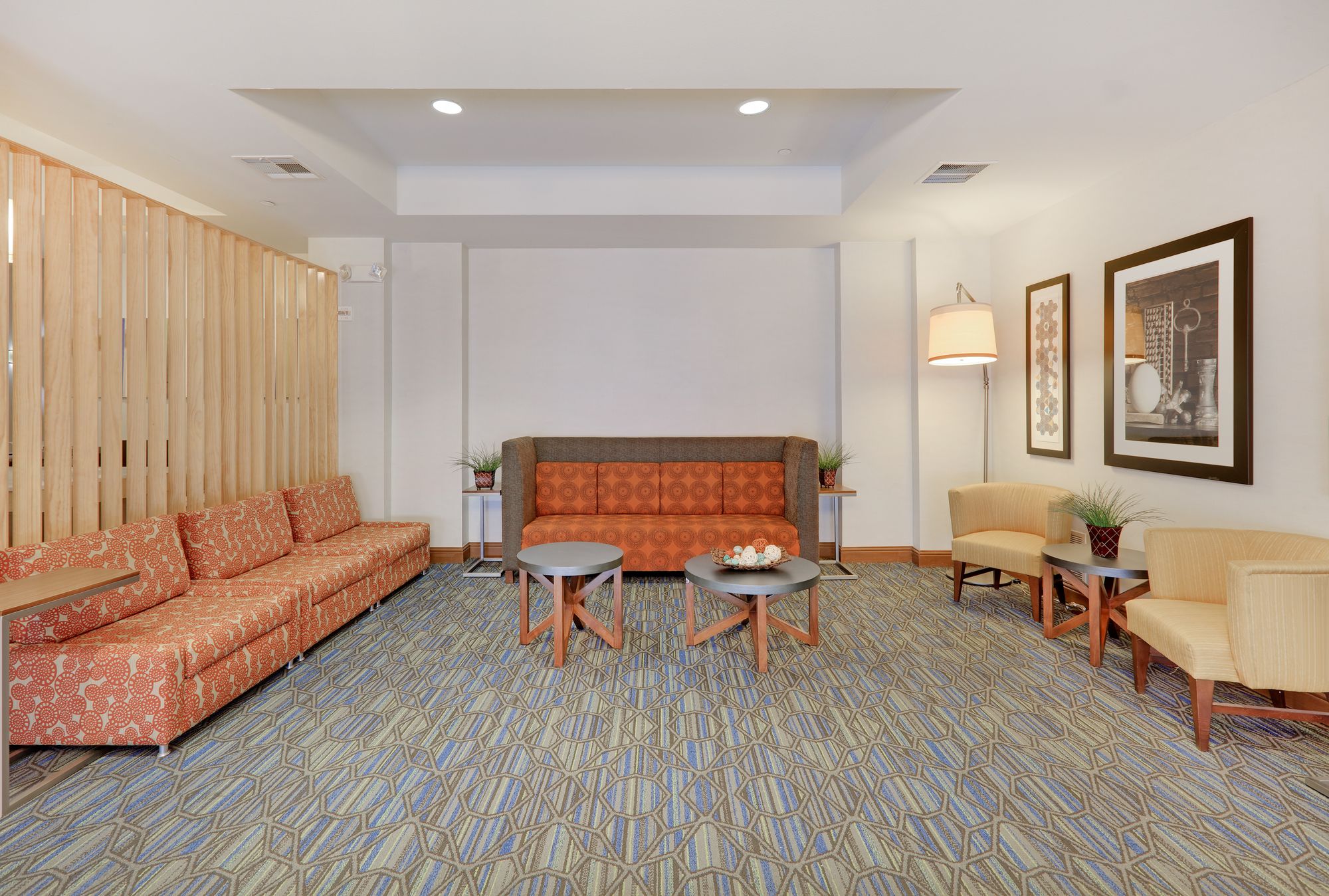 Holiday Inn Express & Suites Burleson/Ft. Worth