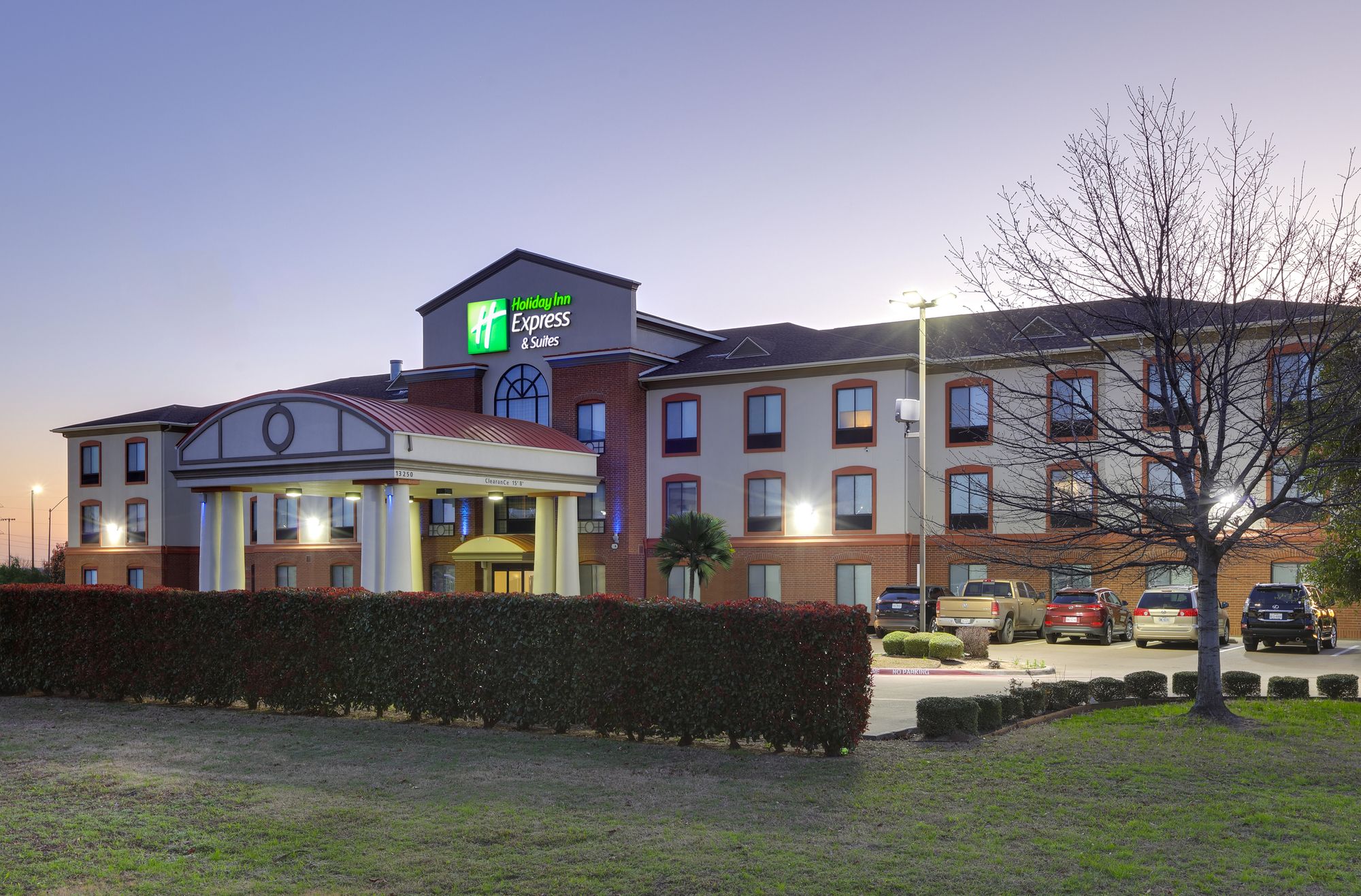 Holiday Inn Express & Suites Burleson/Ft. Worth