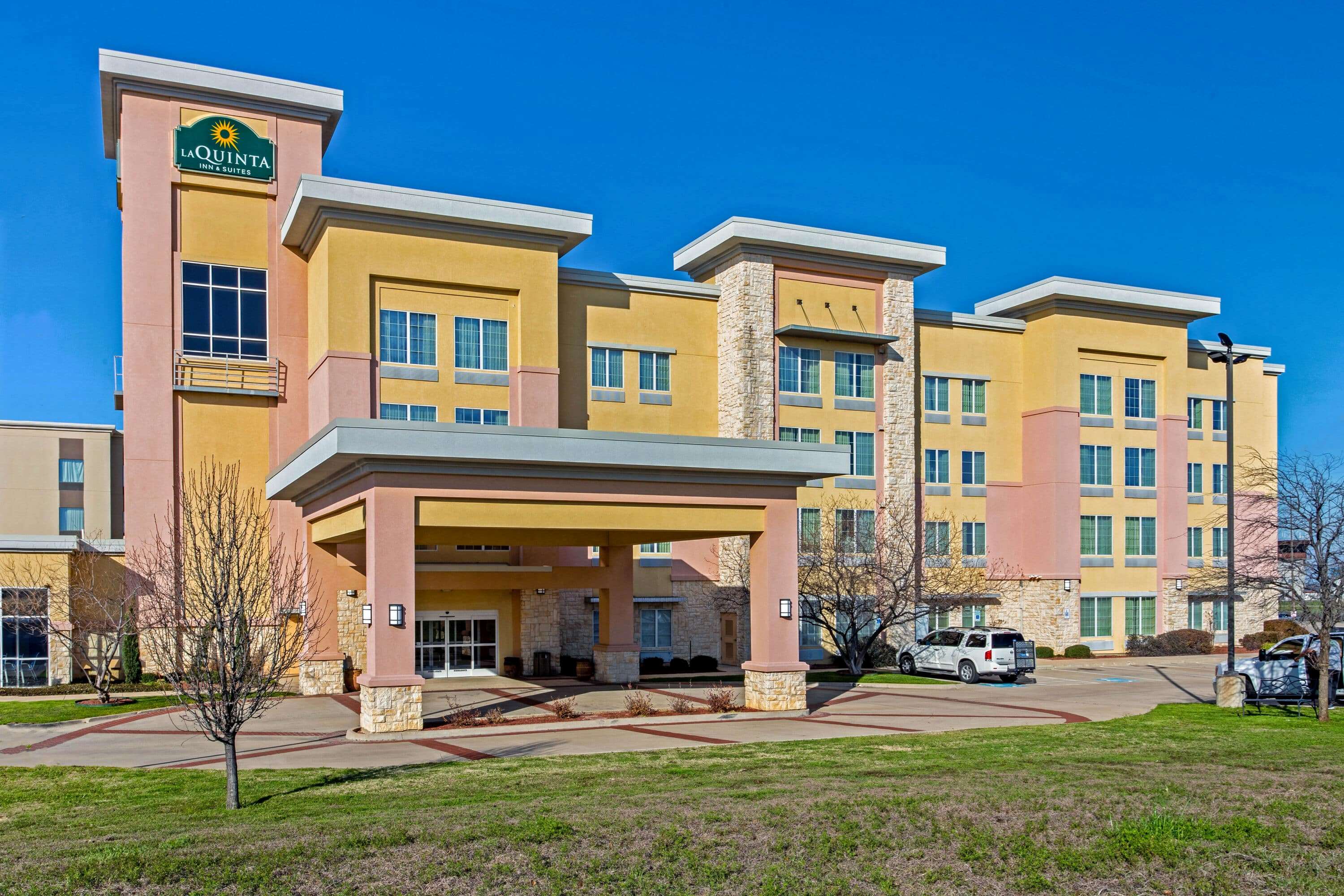 La Quinta Inn & Suites by Wyndham Burleson