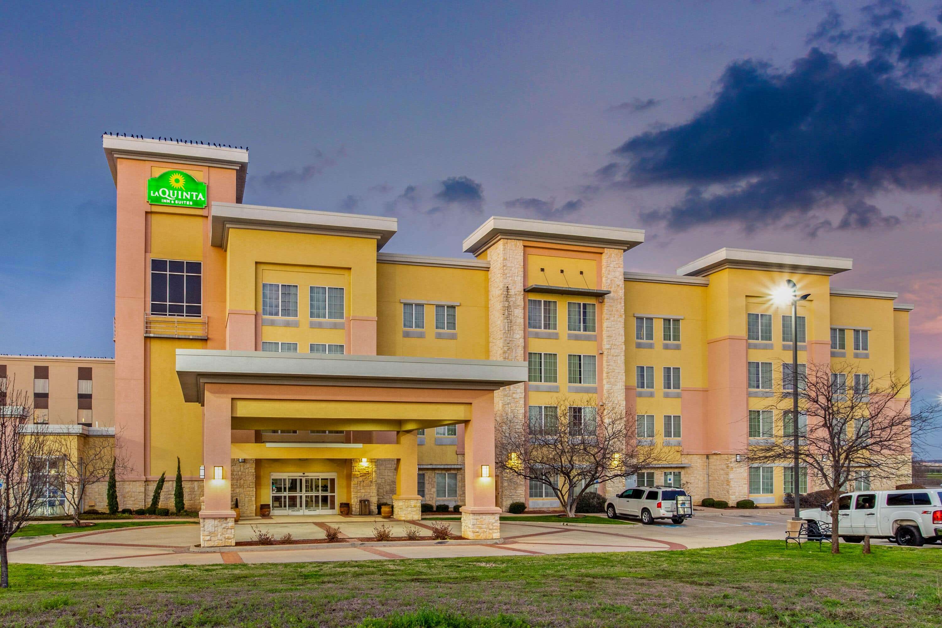 La Quinta Inn & Suites by Wyndham Burleson