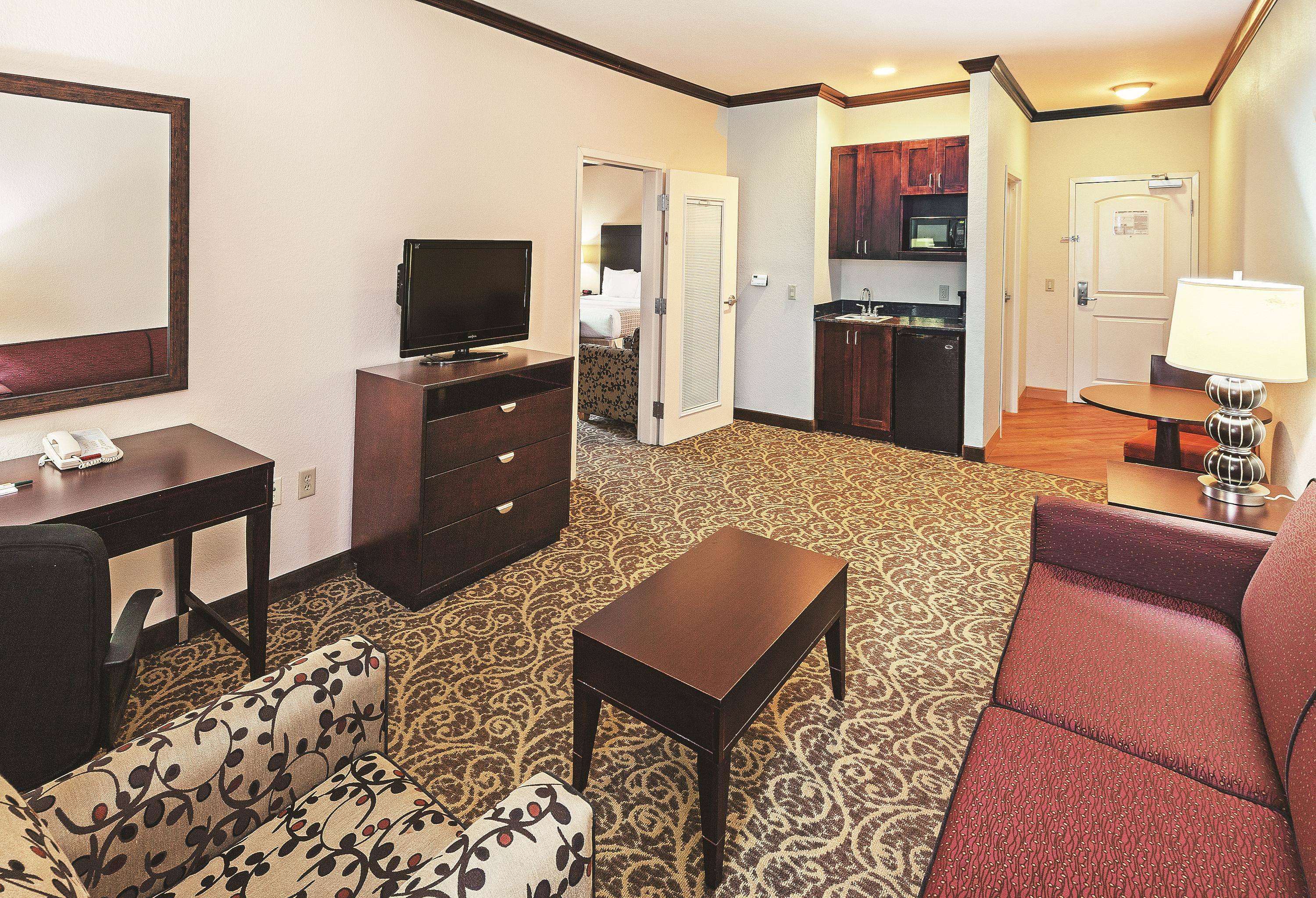 La Quinta Inn & Suites by Wyndham Burleson